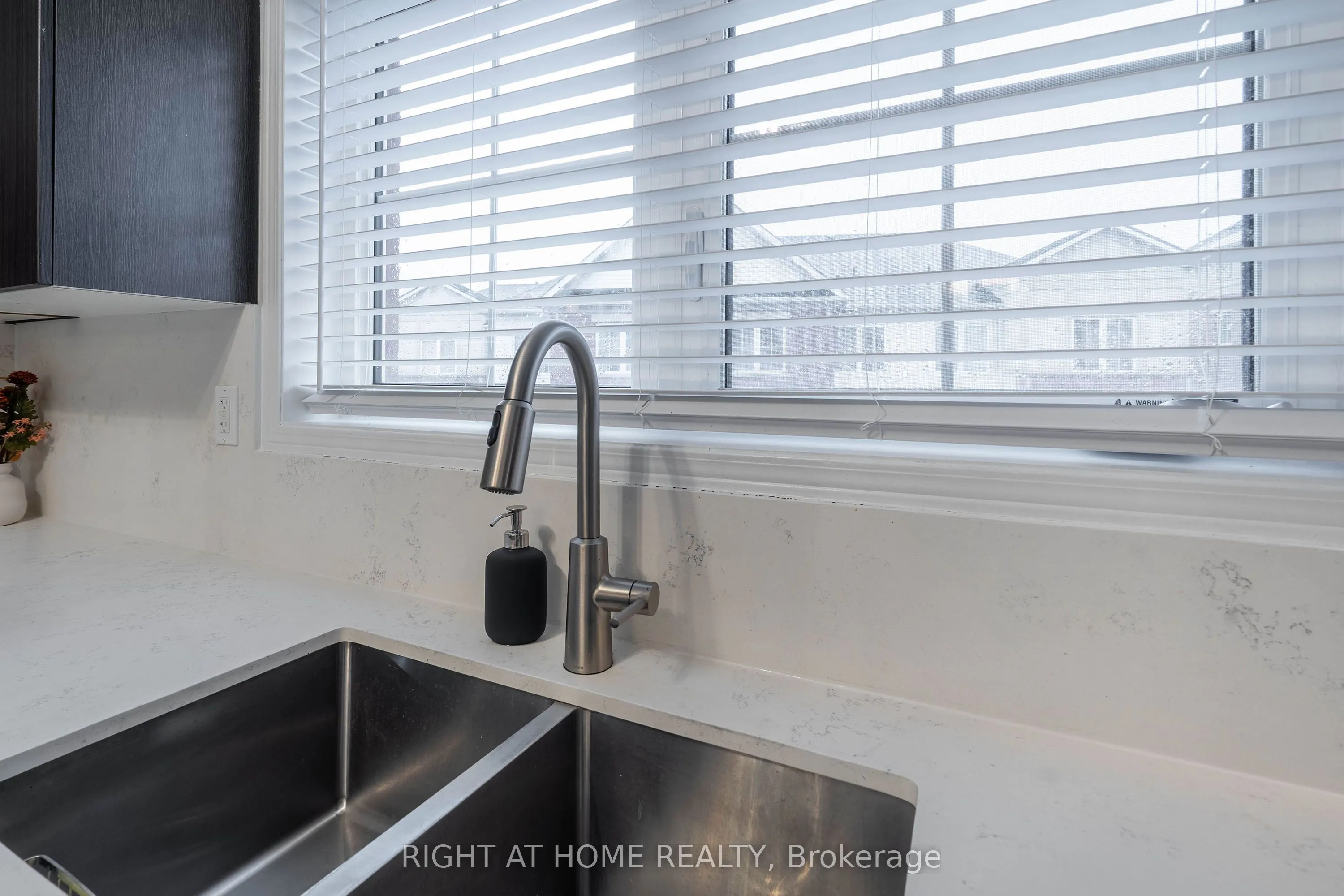 47 Hays Boulevard, #3