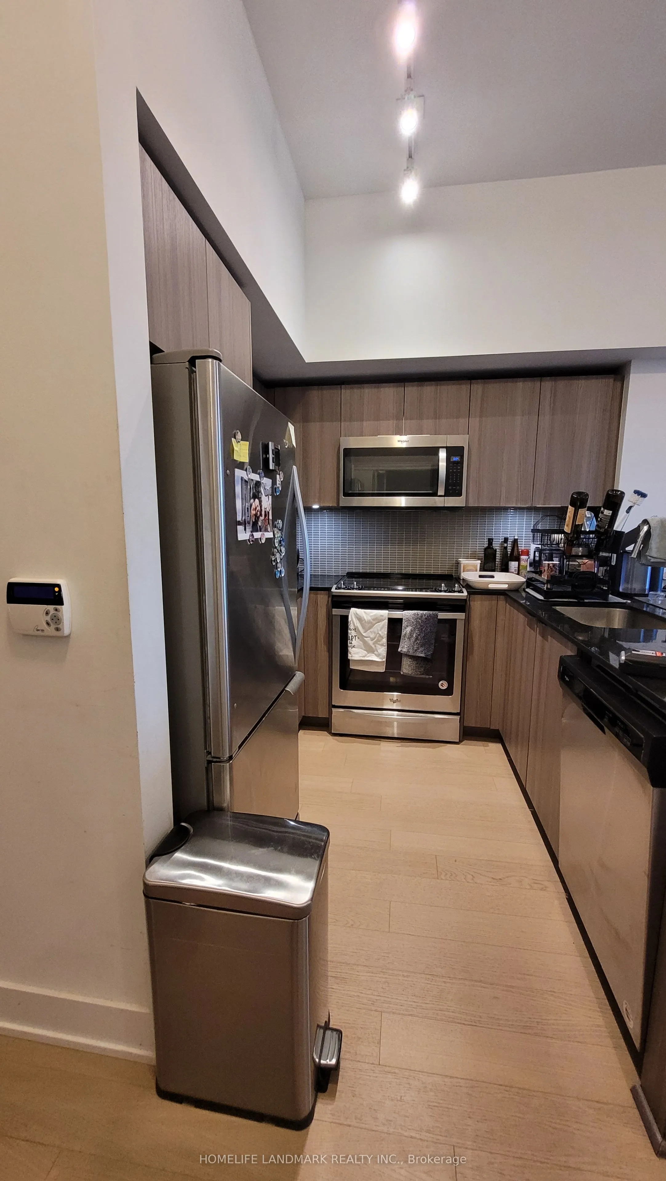 20 Shore Breeze Drive, #208