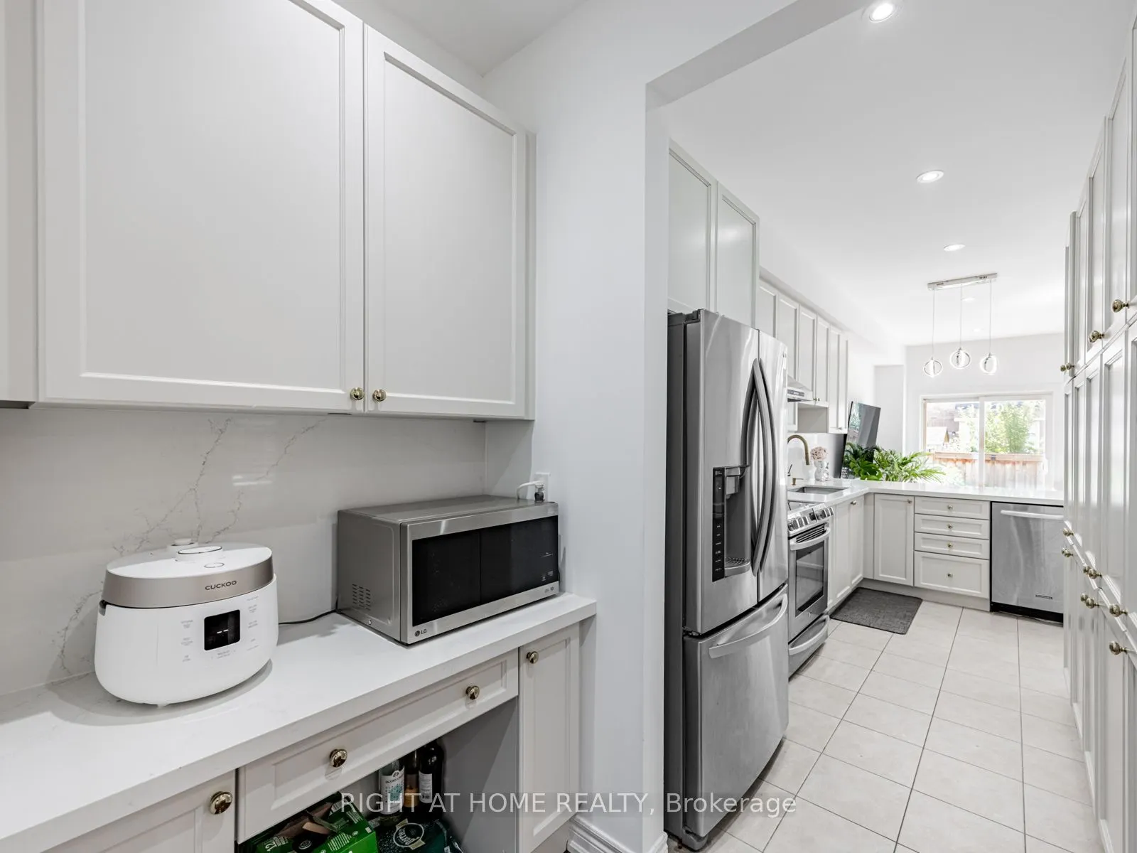 7326 Golden Meadow Court
