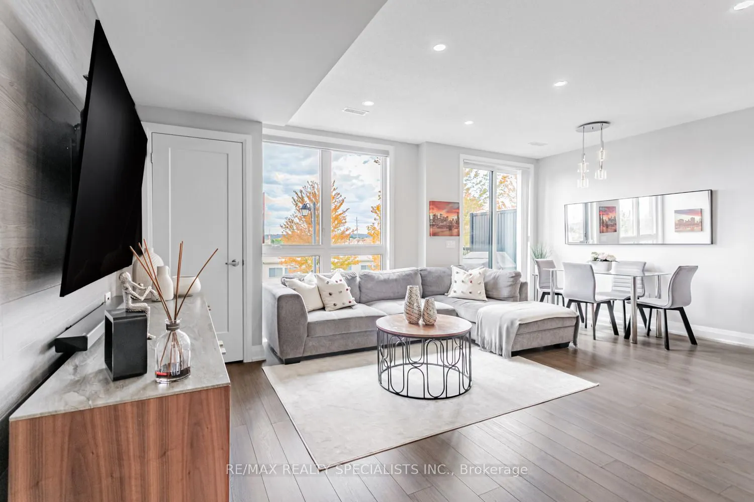 1210 Main Street E, #203