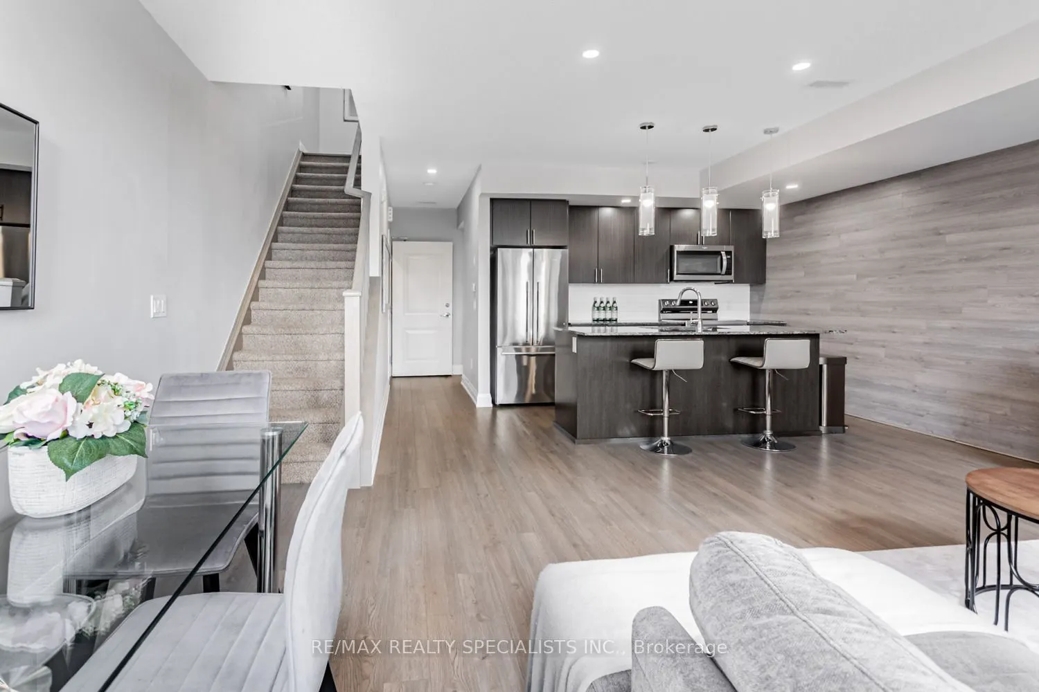 1210 Main Street E, #203