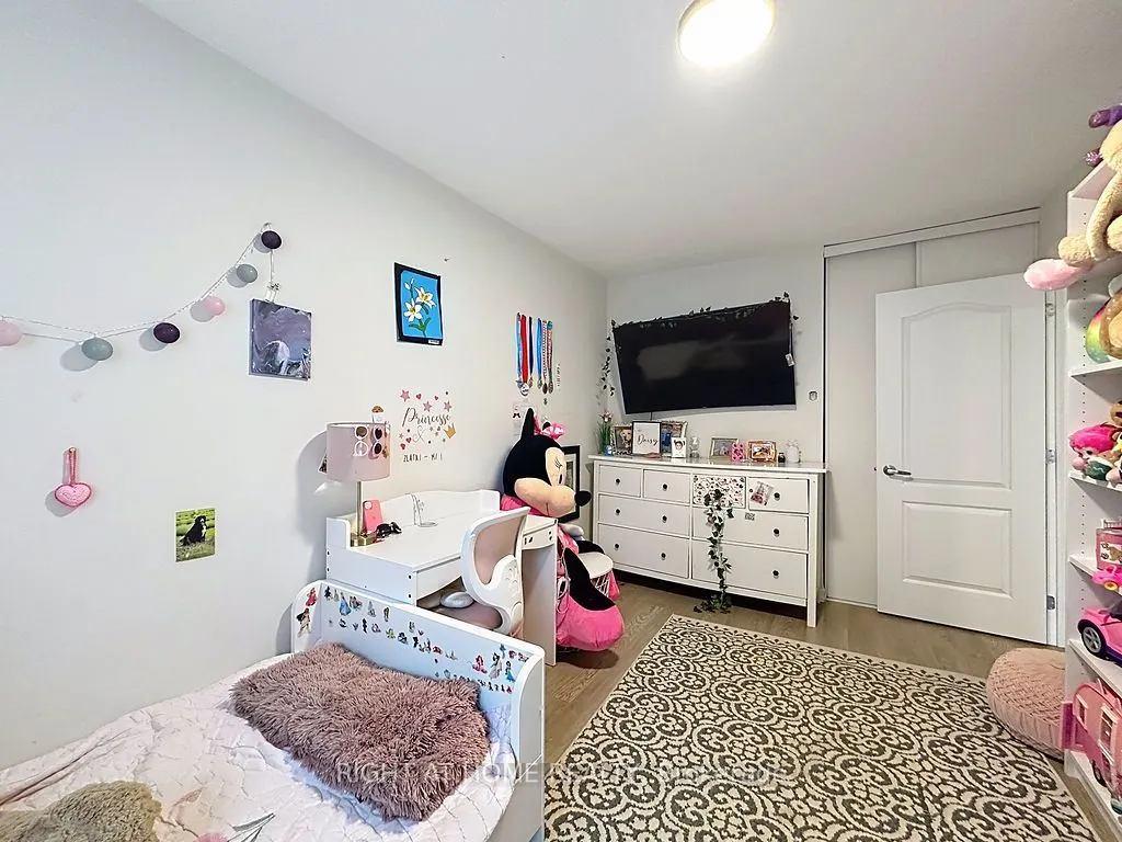 2120 Rathburn Road E, #101