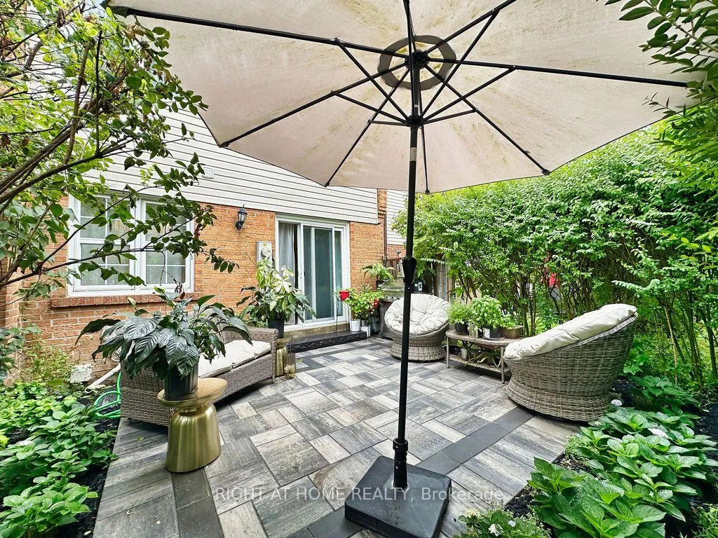 2120 Rathburn Road E, #101