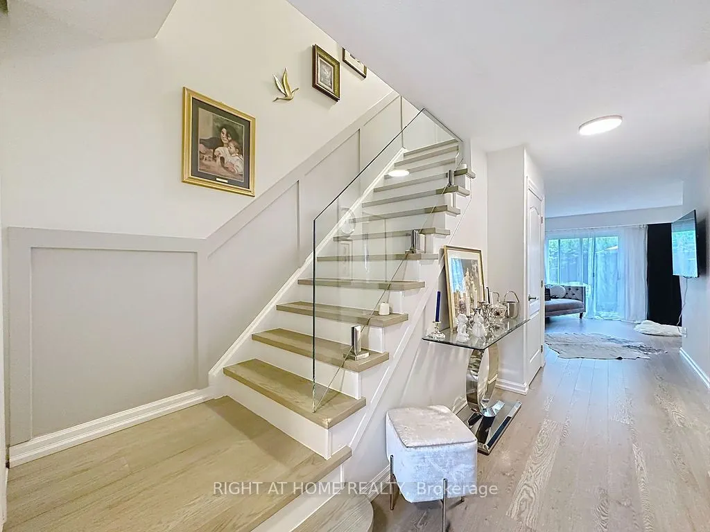 2120 Rathburn Road E, #101