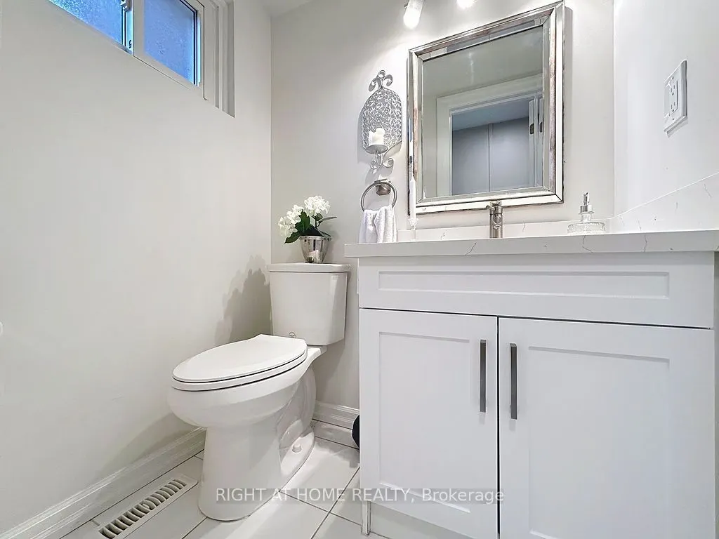 2120 Rathburn Road E, #101