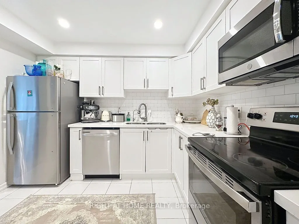 2120 Rathburn Road E, #101