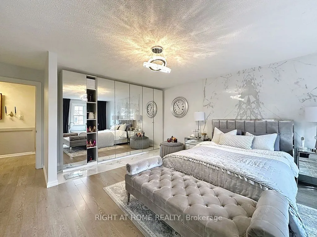 2120 Rathburn Road E, #101