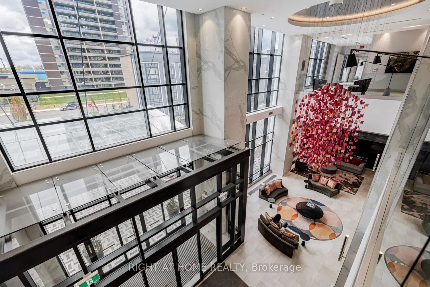 9 Mabelle Avenue, #318