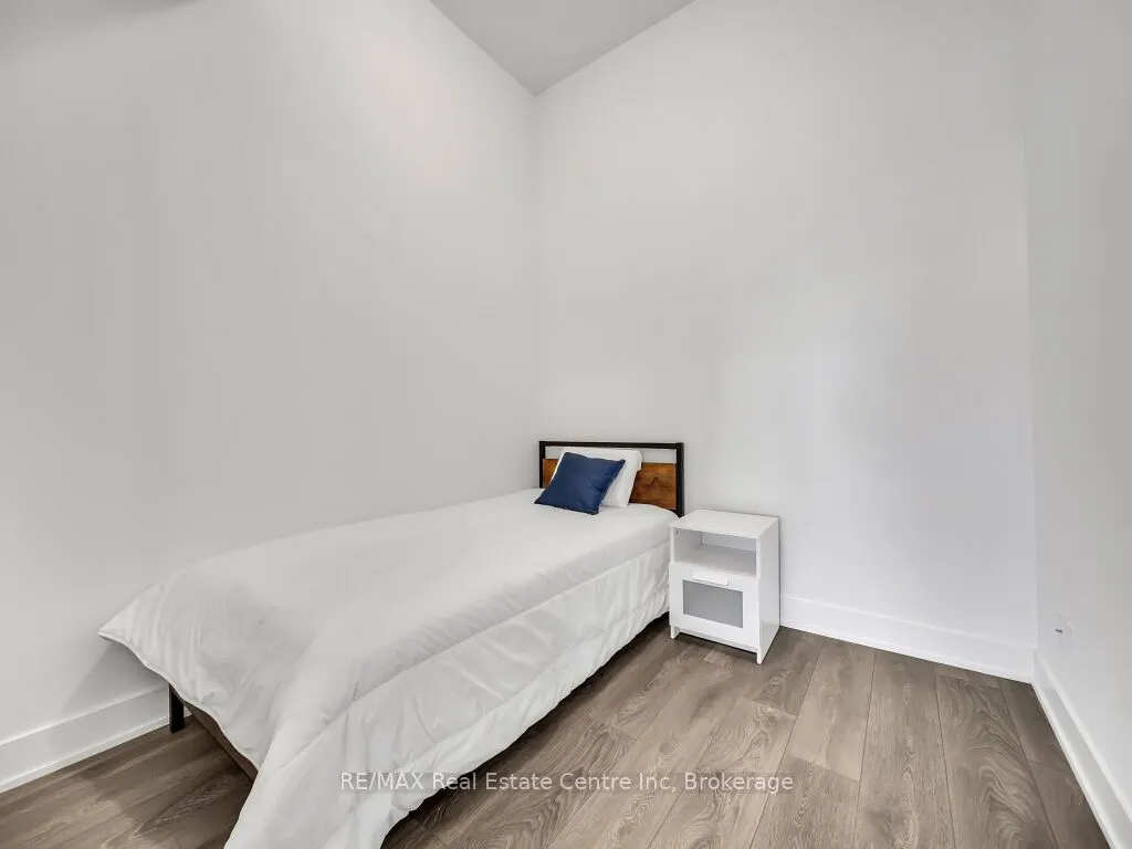 2485 TAUNTON Road, #427