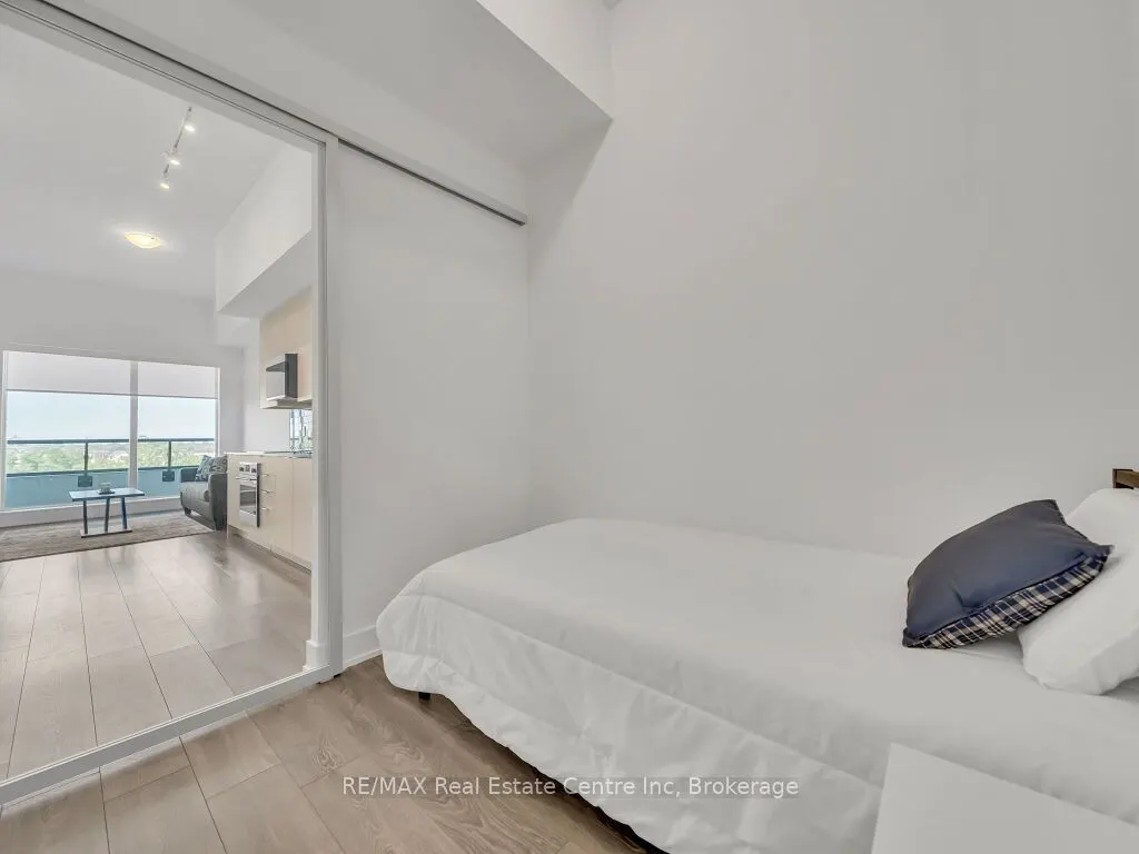 2485 TAUNTON Road, #427