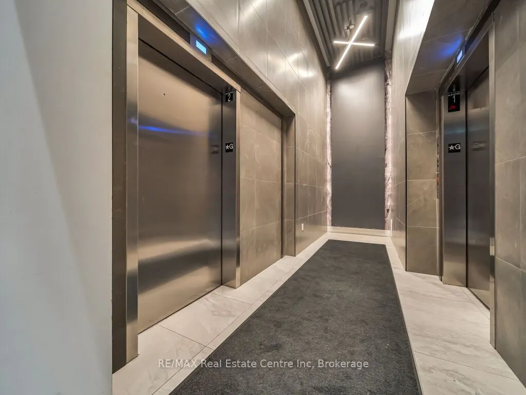 2485 TAUNTON Road, #427
