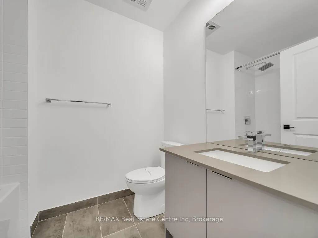 2485 TAUNTON Road, #427