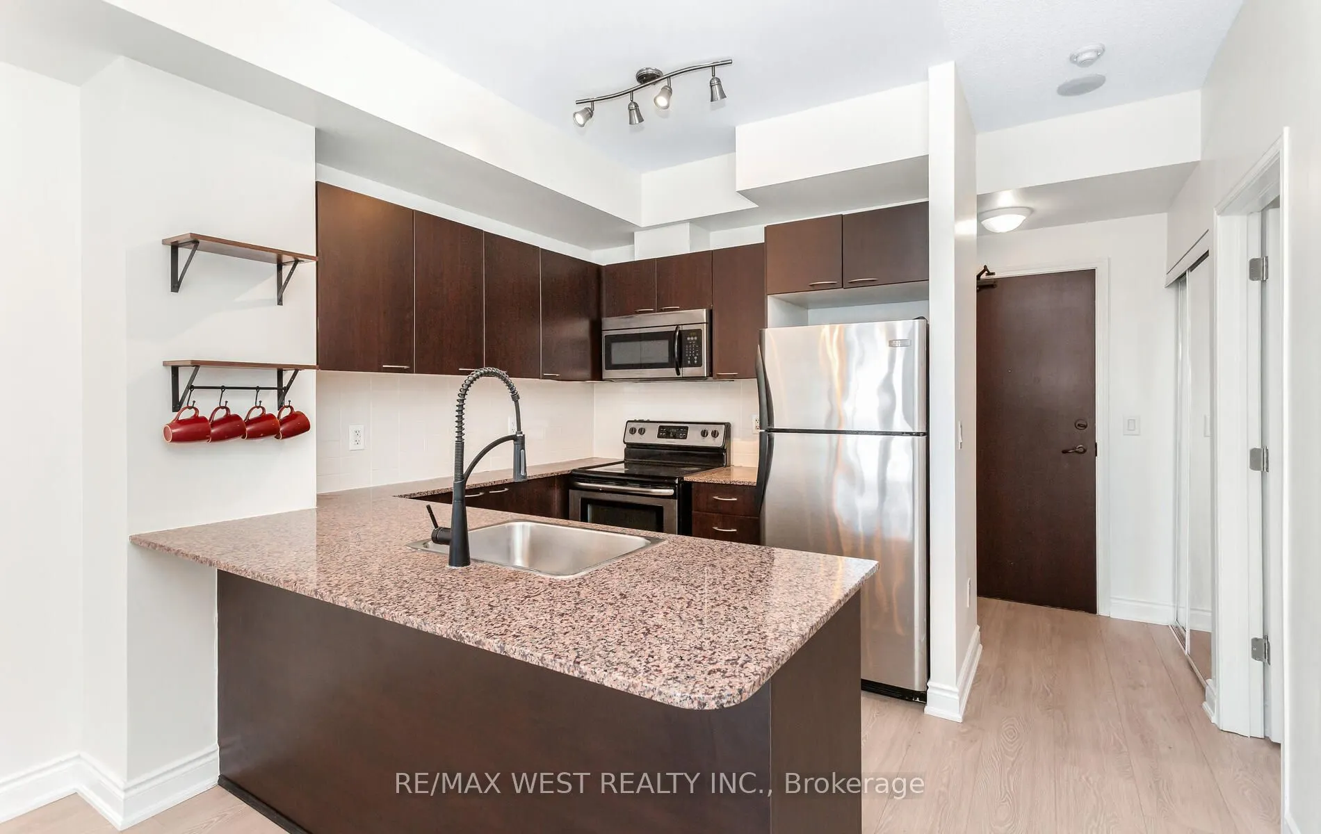 385 Prince Of Wales Drive, #1709