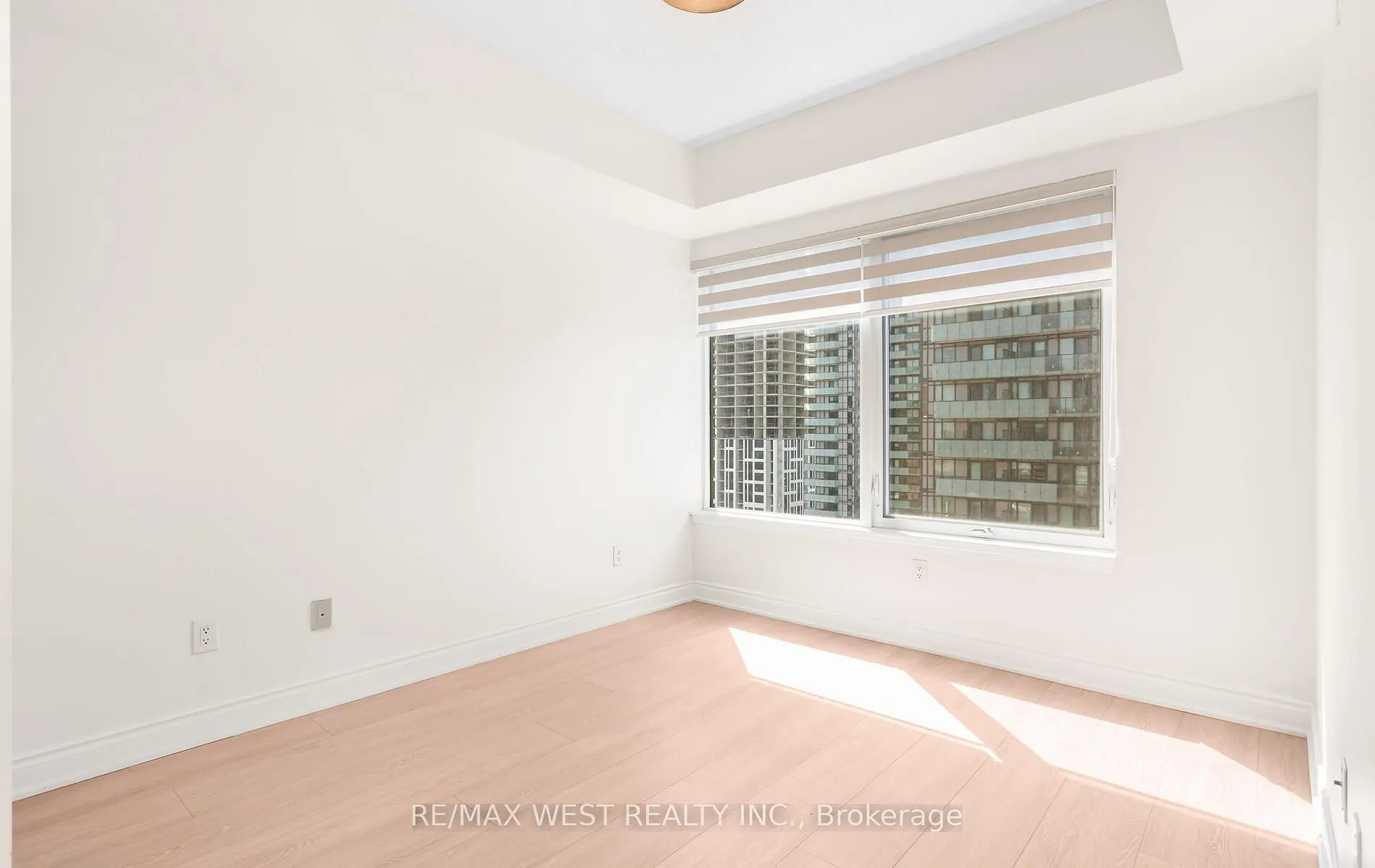 385 Prince Of Wales Drive, #1709