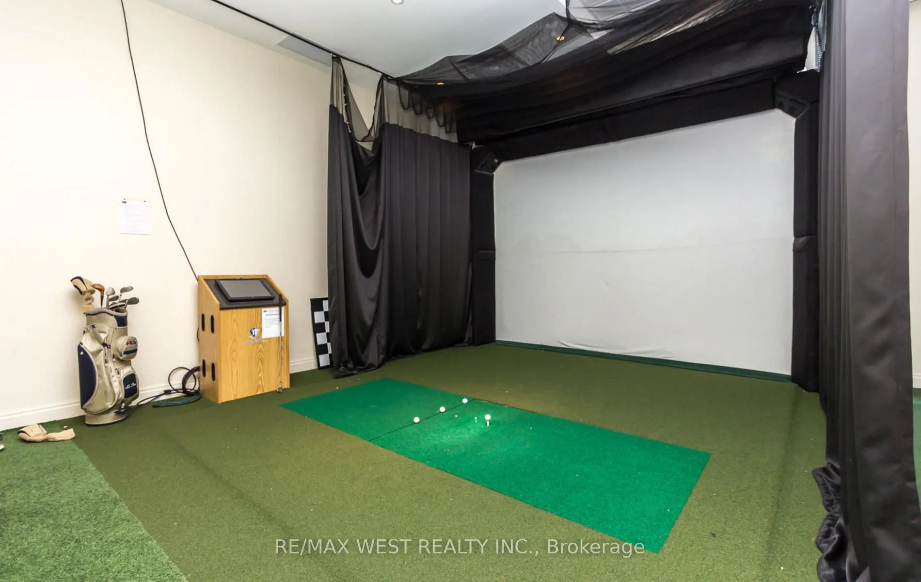 385 Prince Of Wales Drive, #1709
