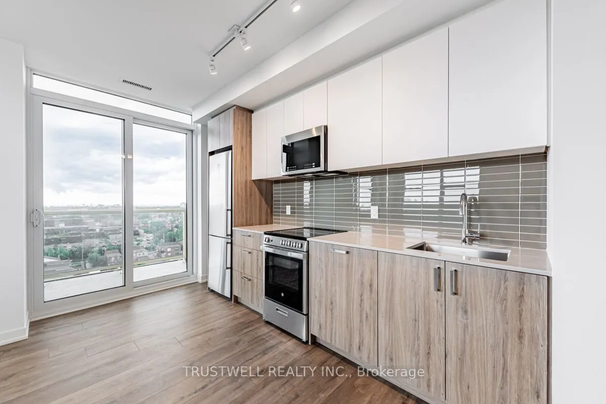 1787 St Clair Avenue W, #1107