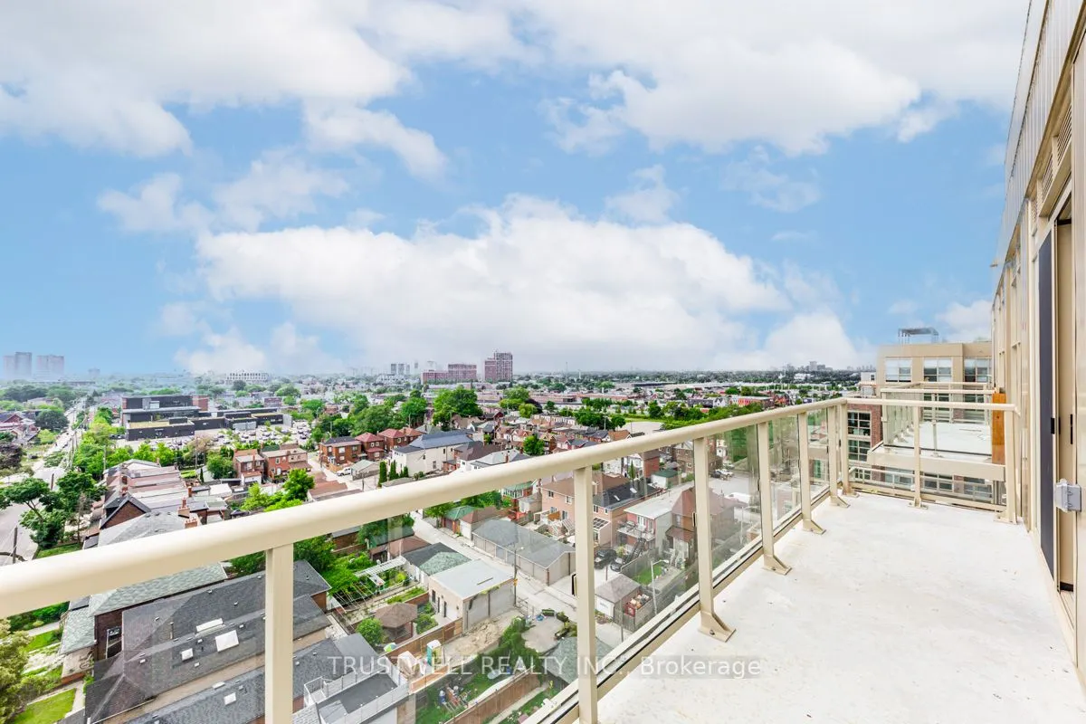 1787 St Clair Avenue W, #1107
