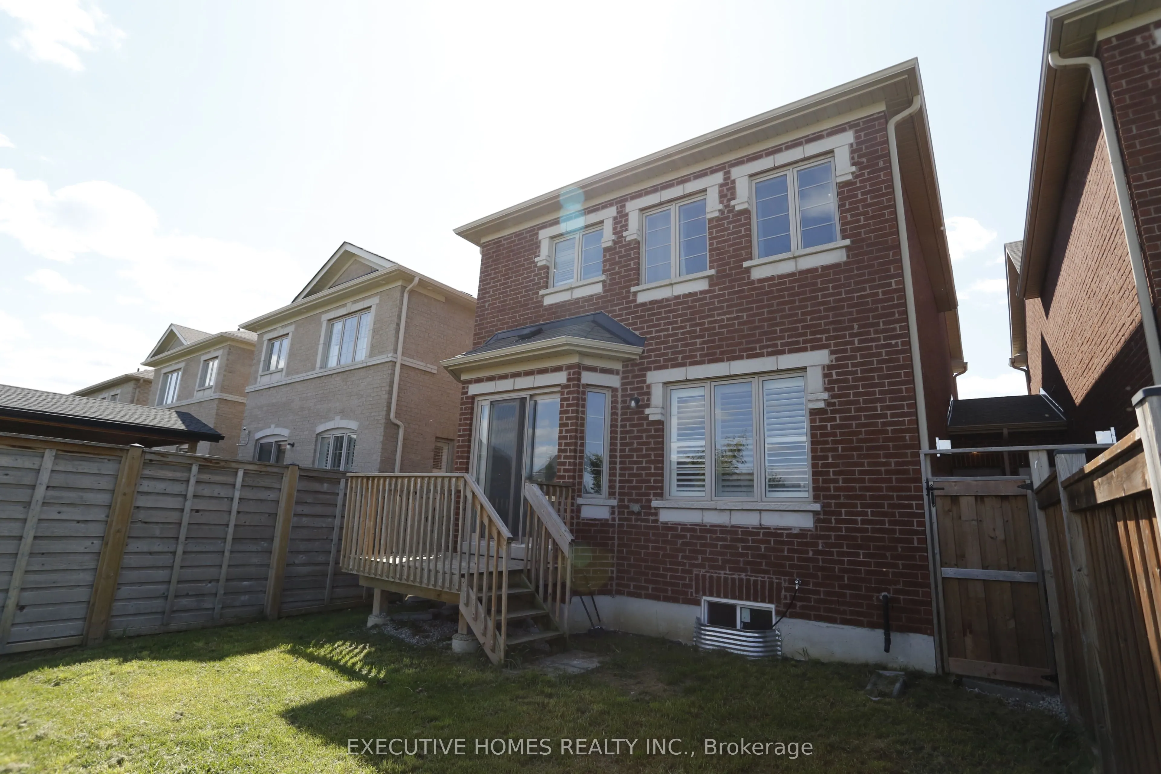 1457 Chretien Street
