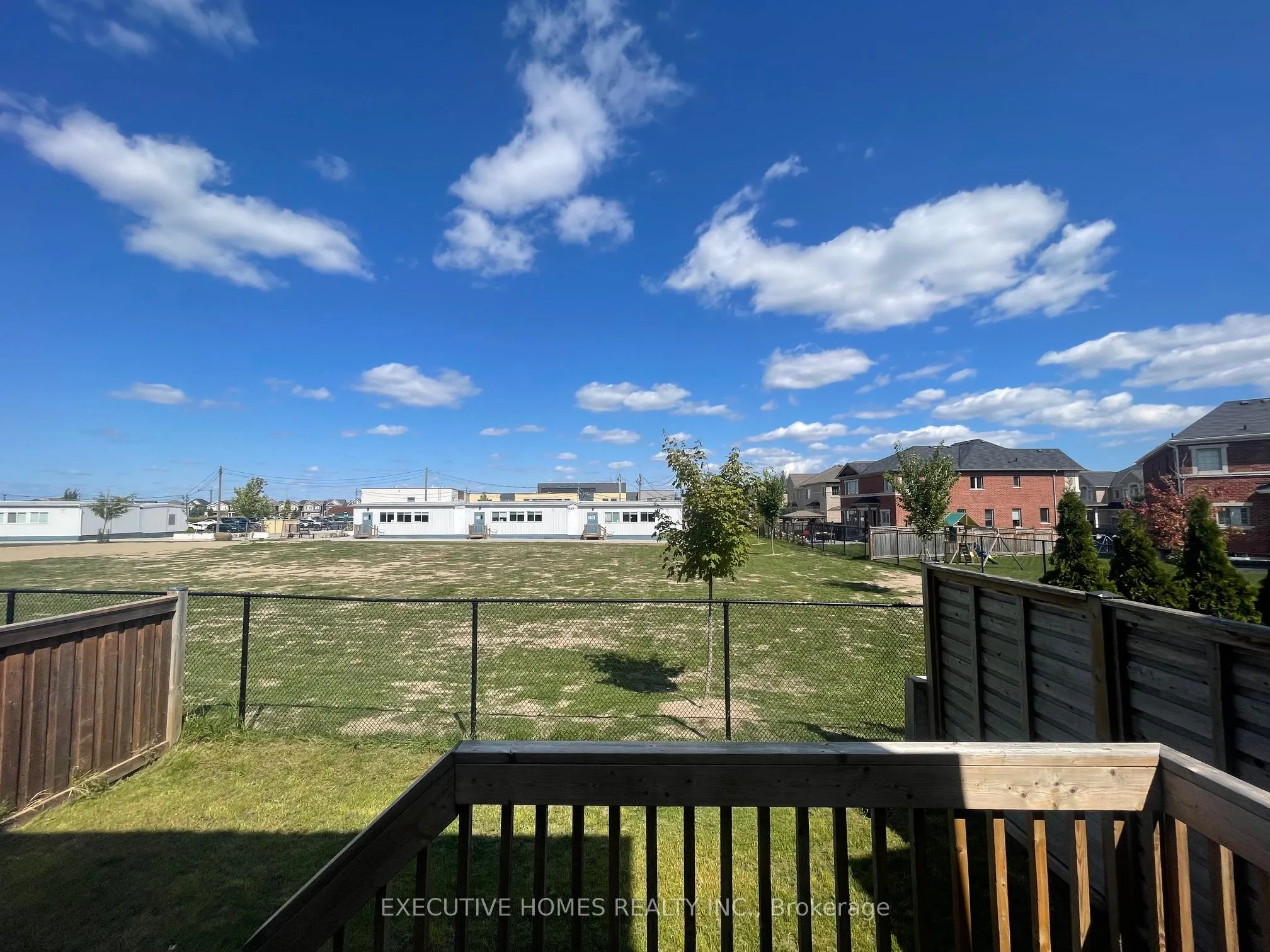 1457 Chretien Street