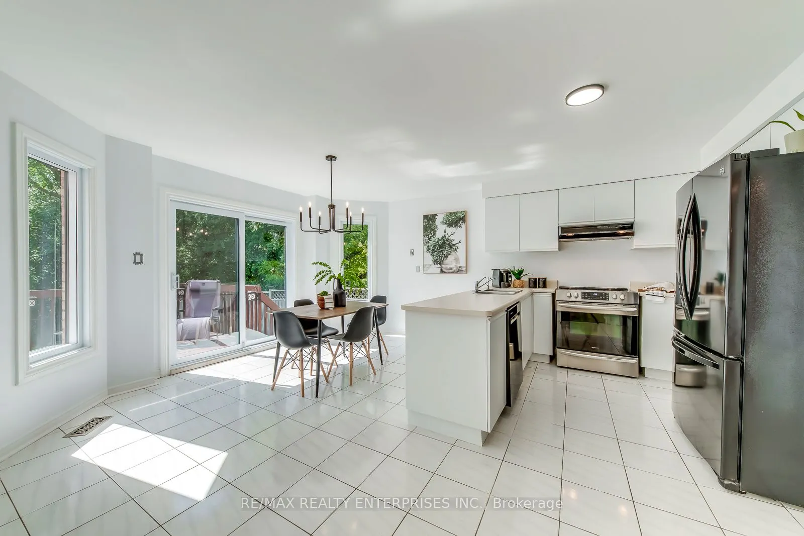 2394 Wynten Way