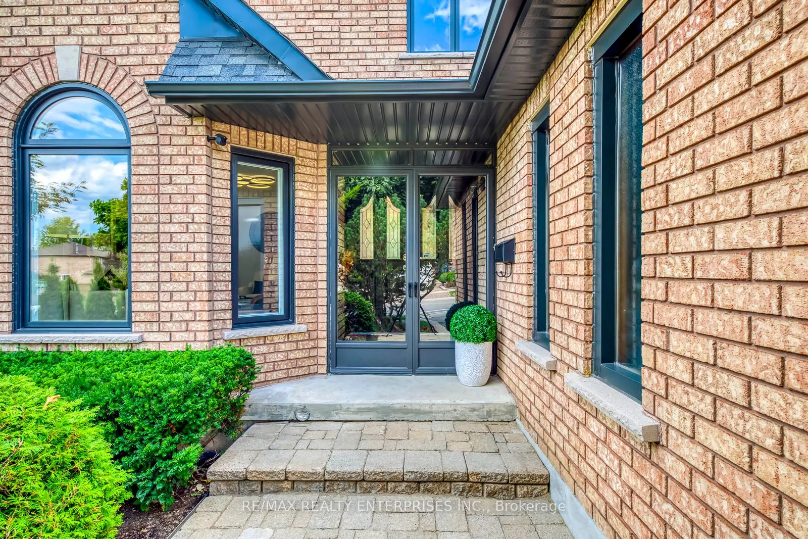 2394 Wynten Way