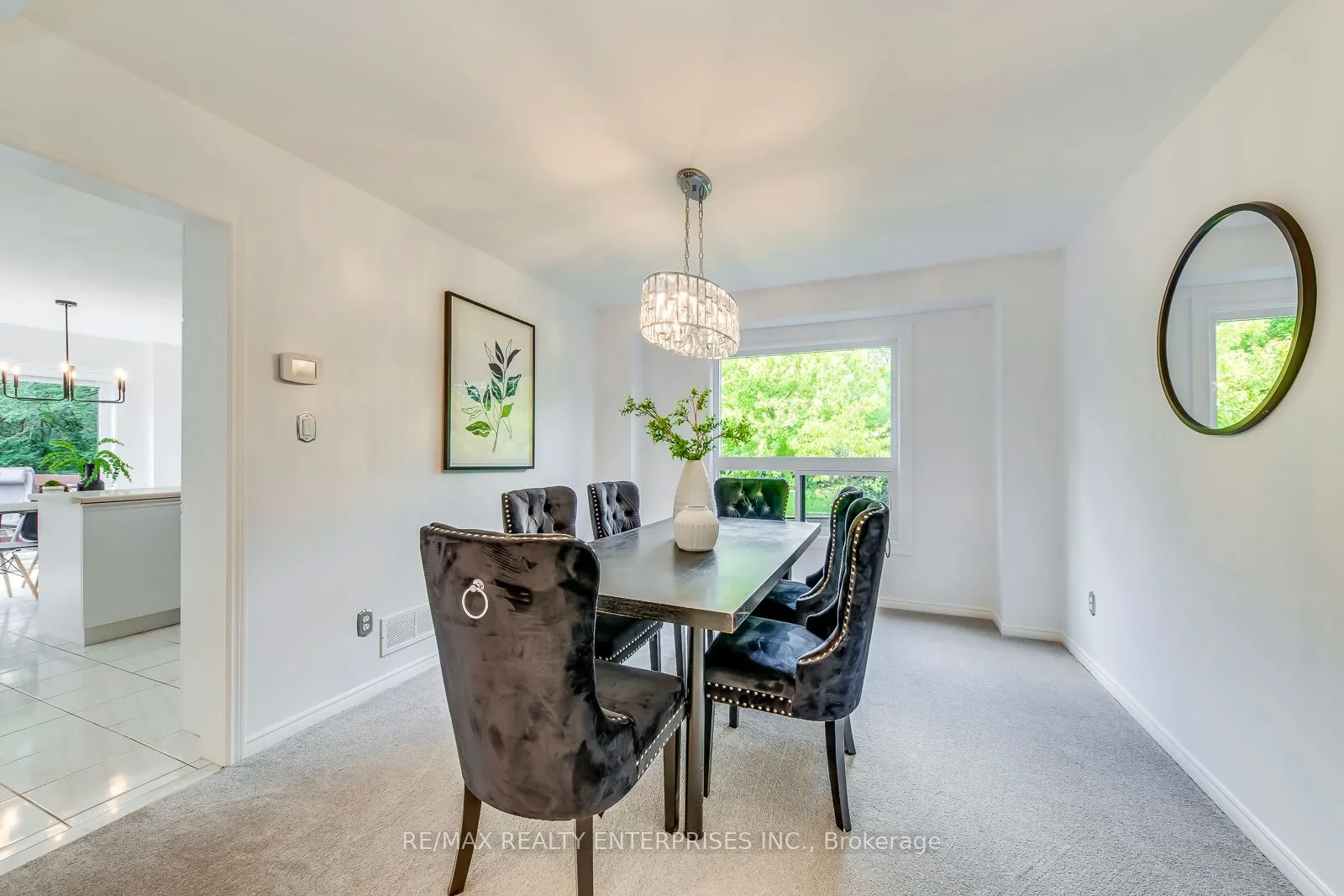 2394 Wynten Way