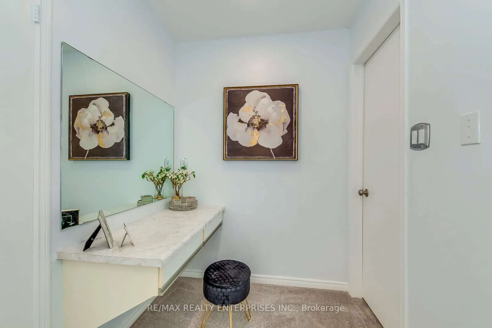 2394 Wynten Way