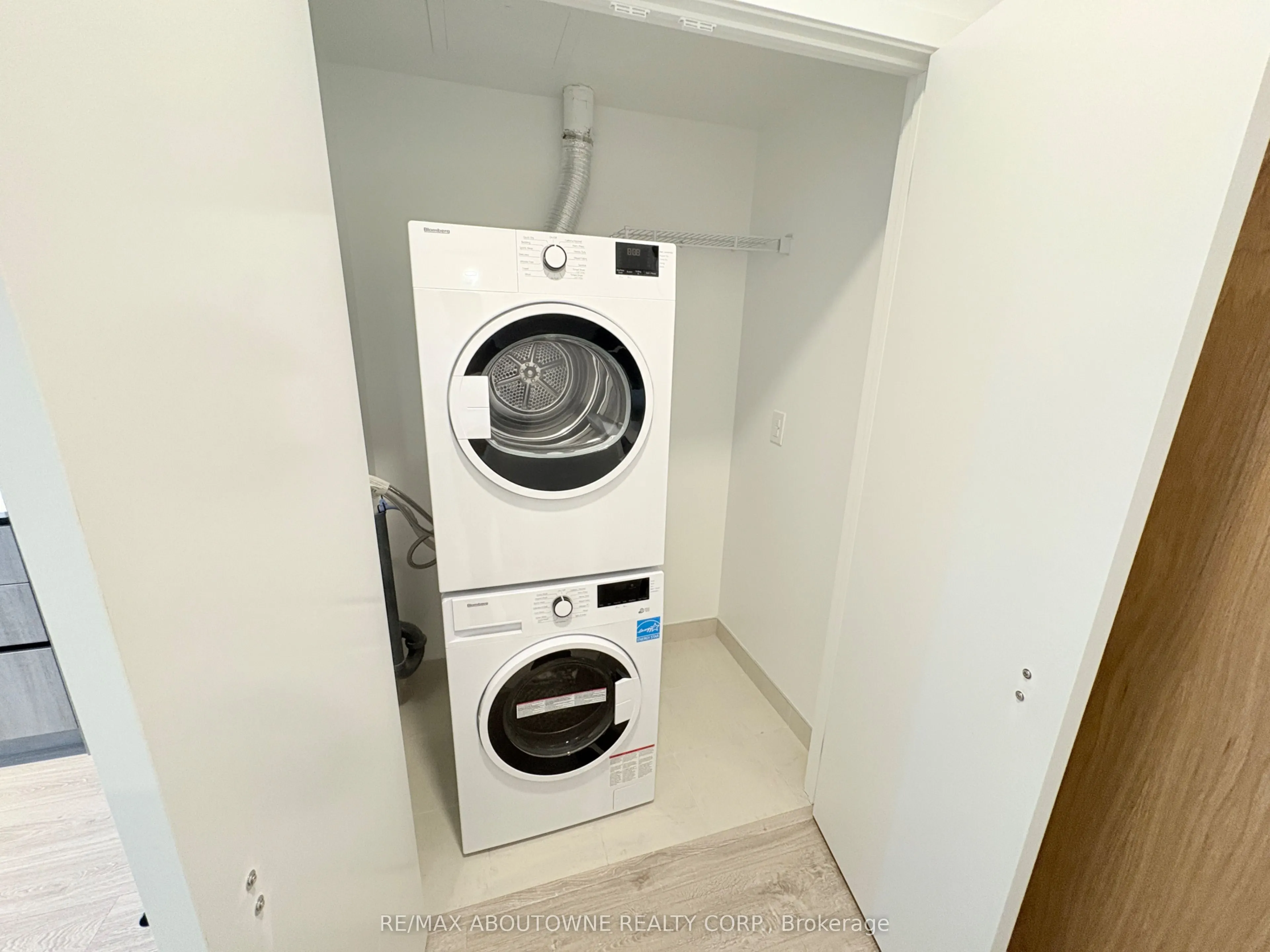 2495 Eglinton Avenue W, #2605