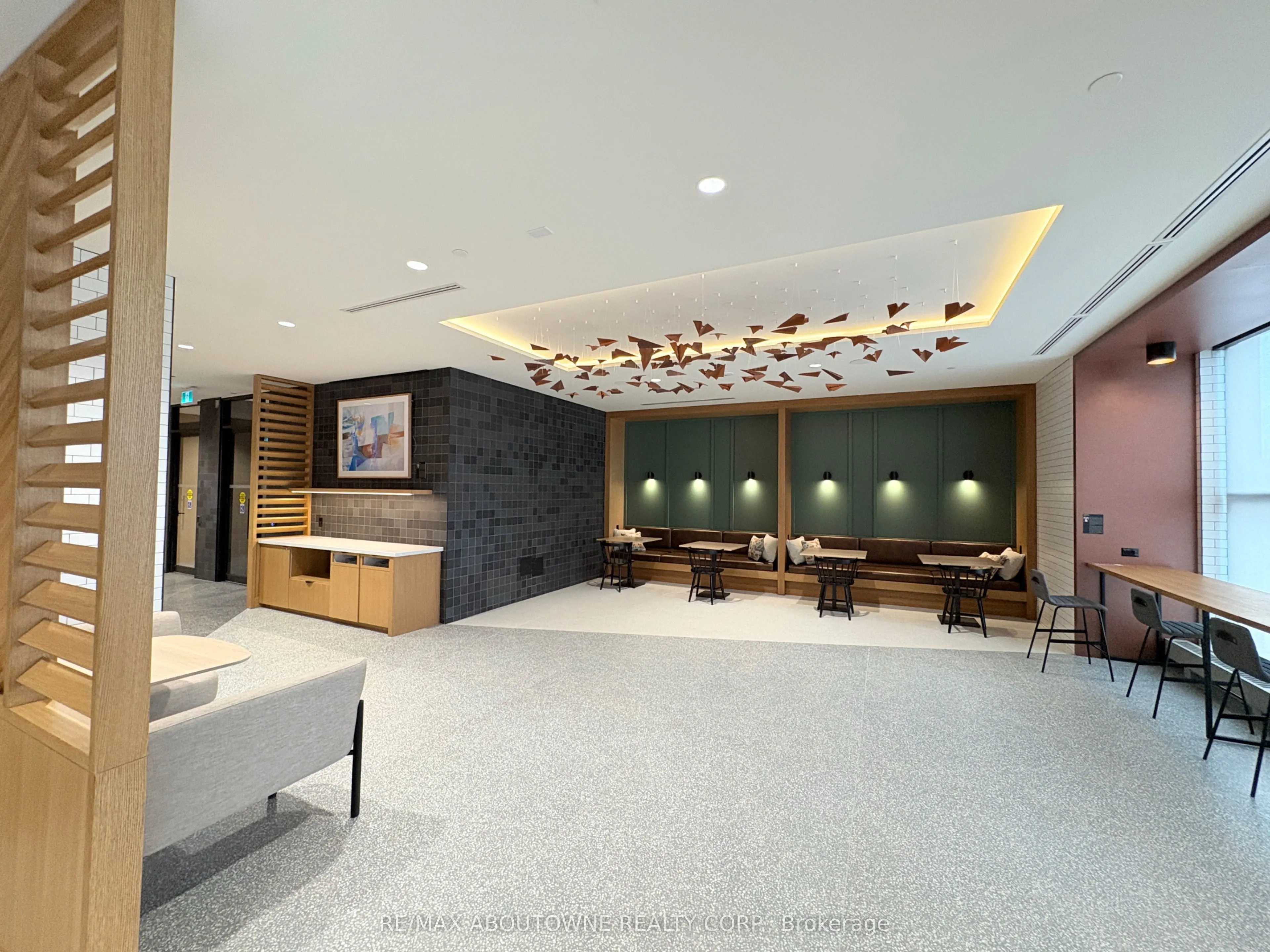 2495 Eglinton Avenue W, #2605