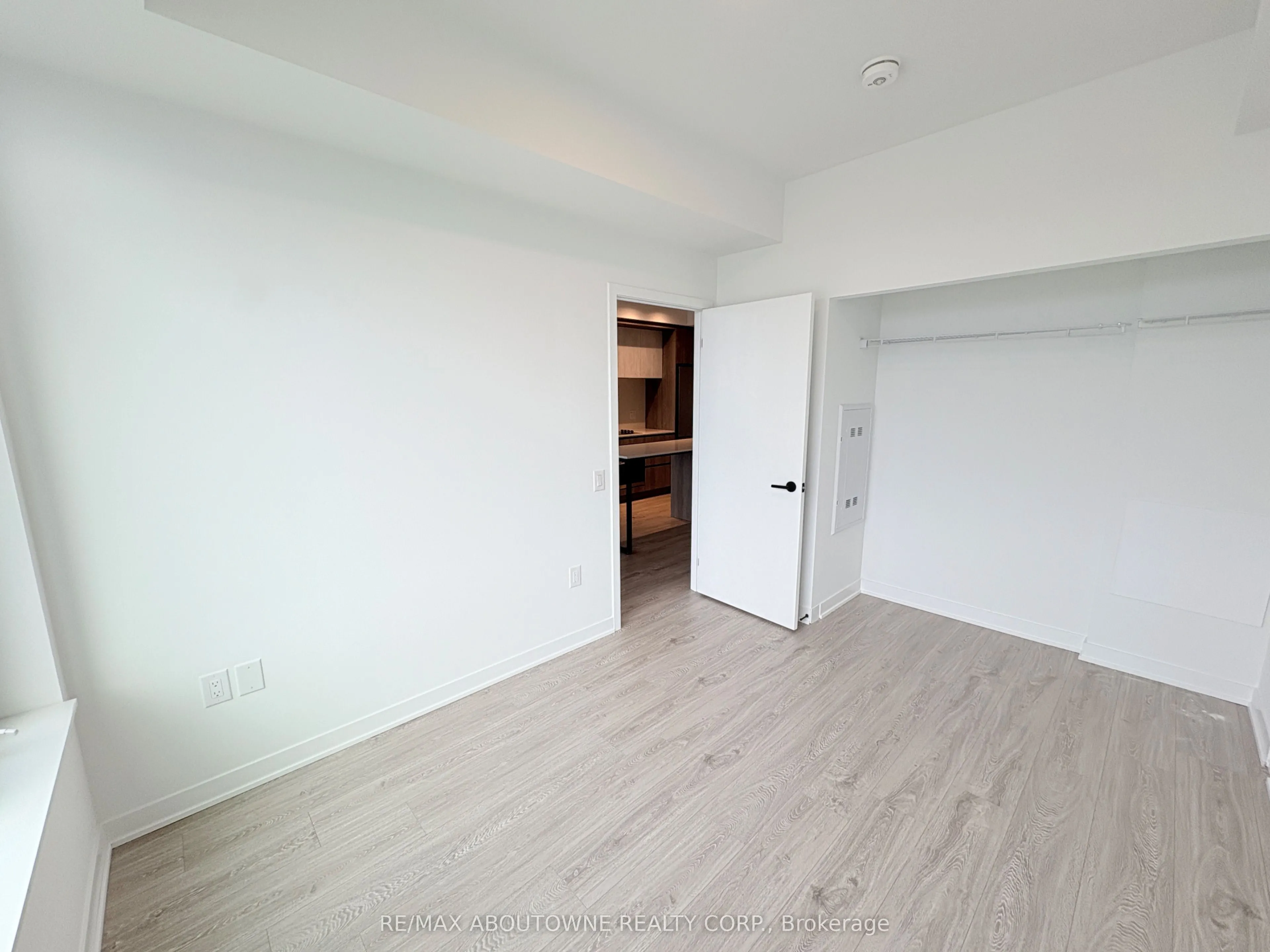 2495 Eglinton Avenue W, #2605