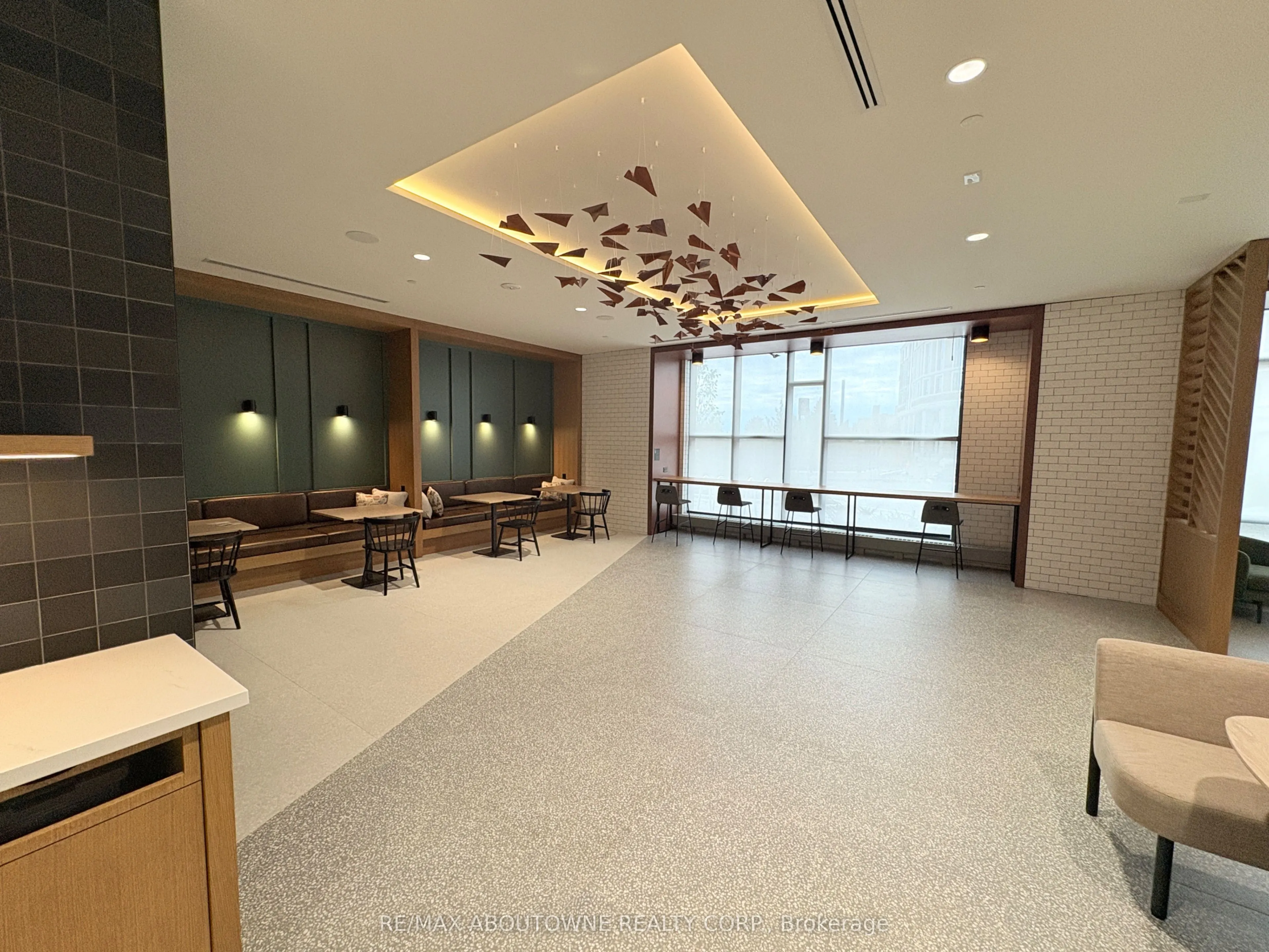 2495 Eglinton Avenue W, #2605