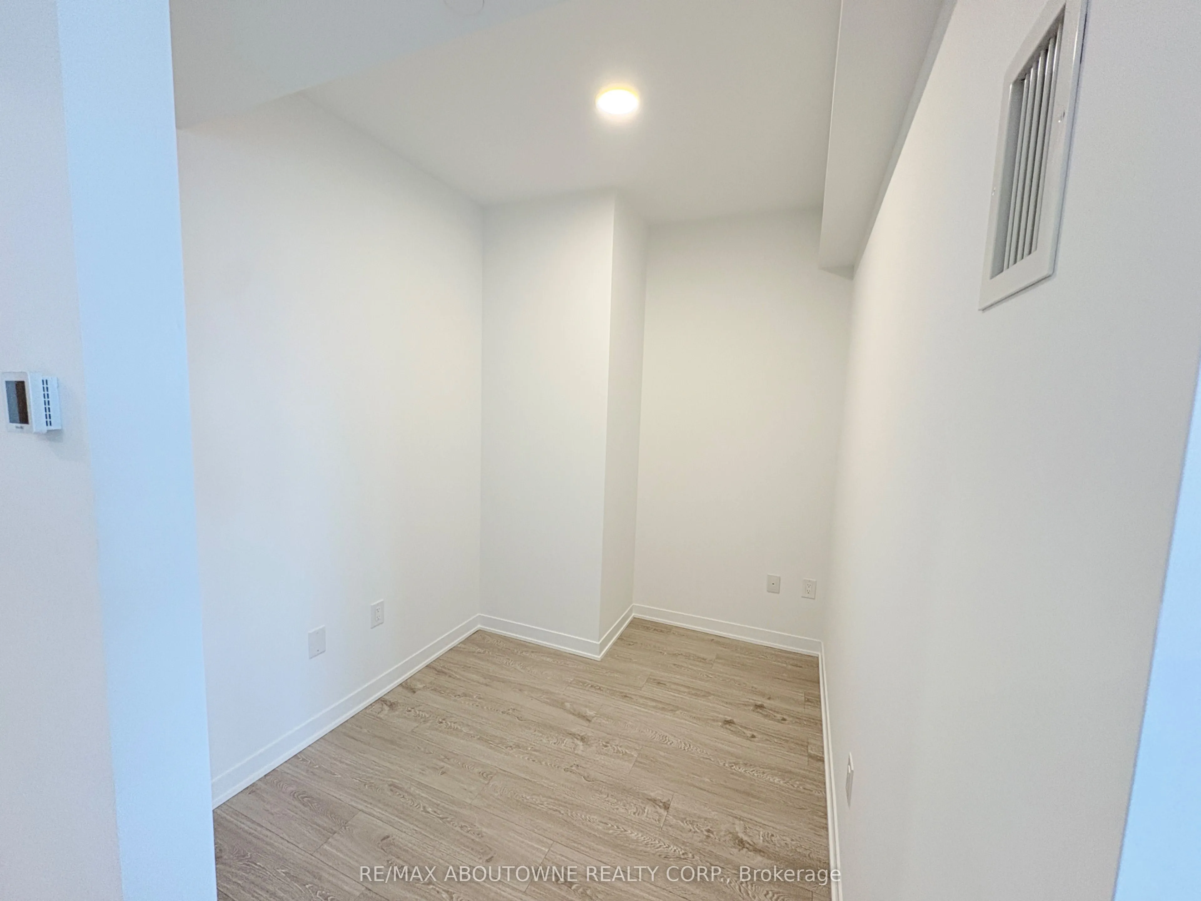 2495 Eglinton Avenue W, #2605