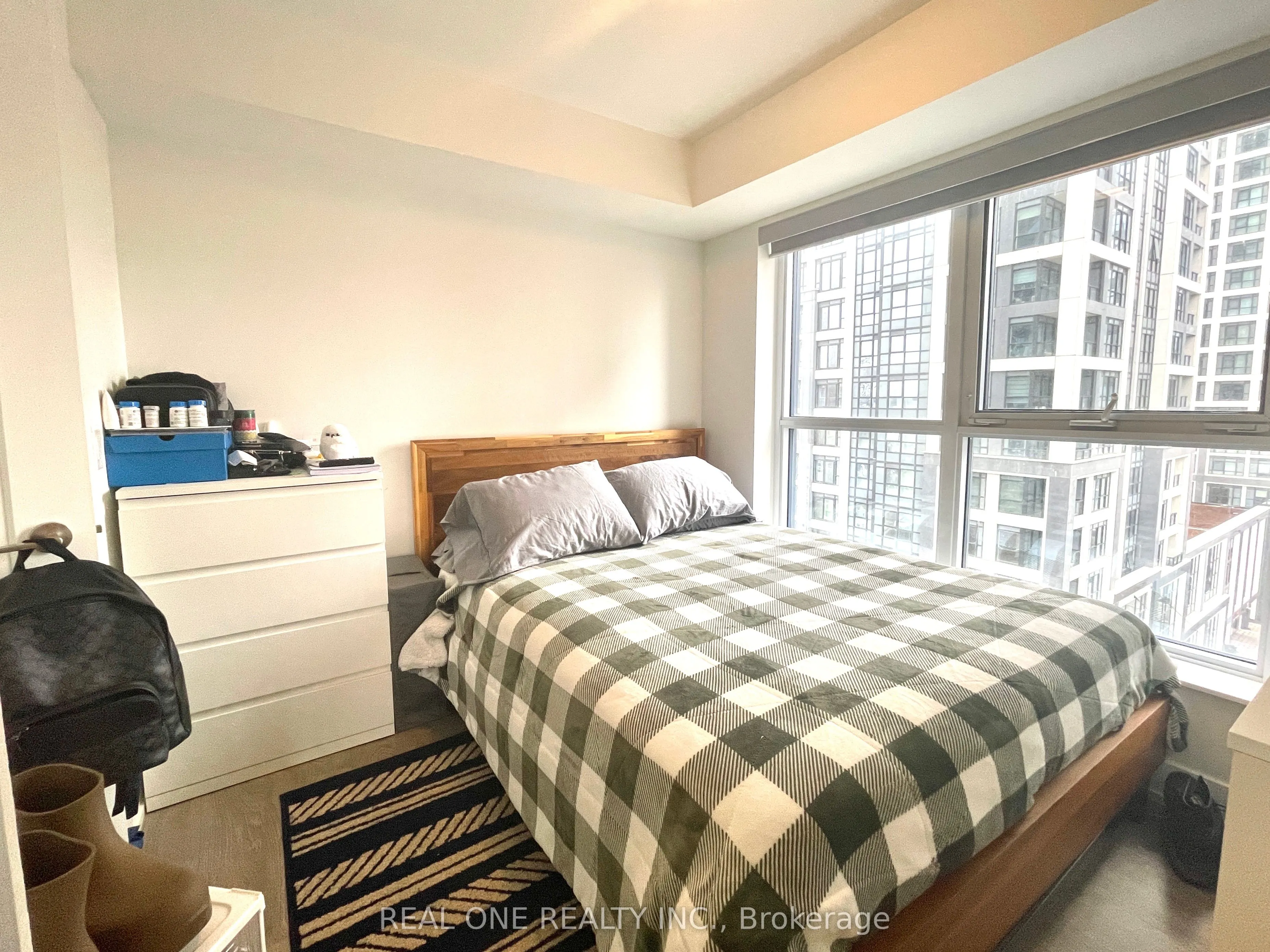 5 Mabelle Avenue, #733