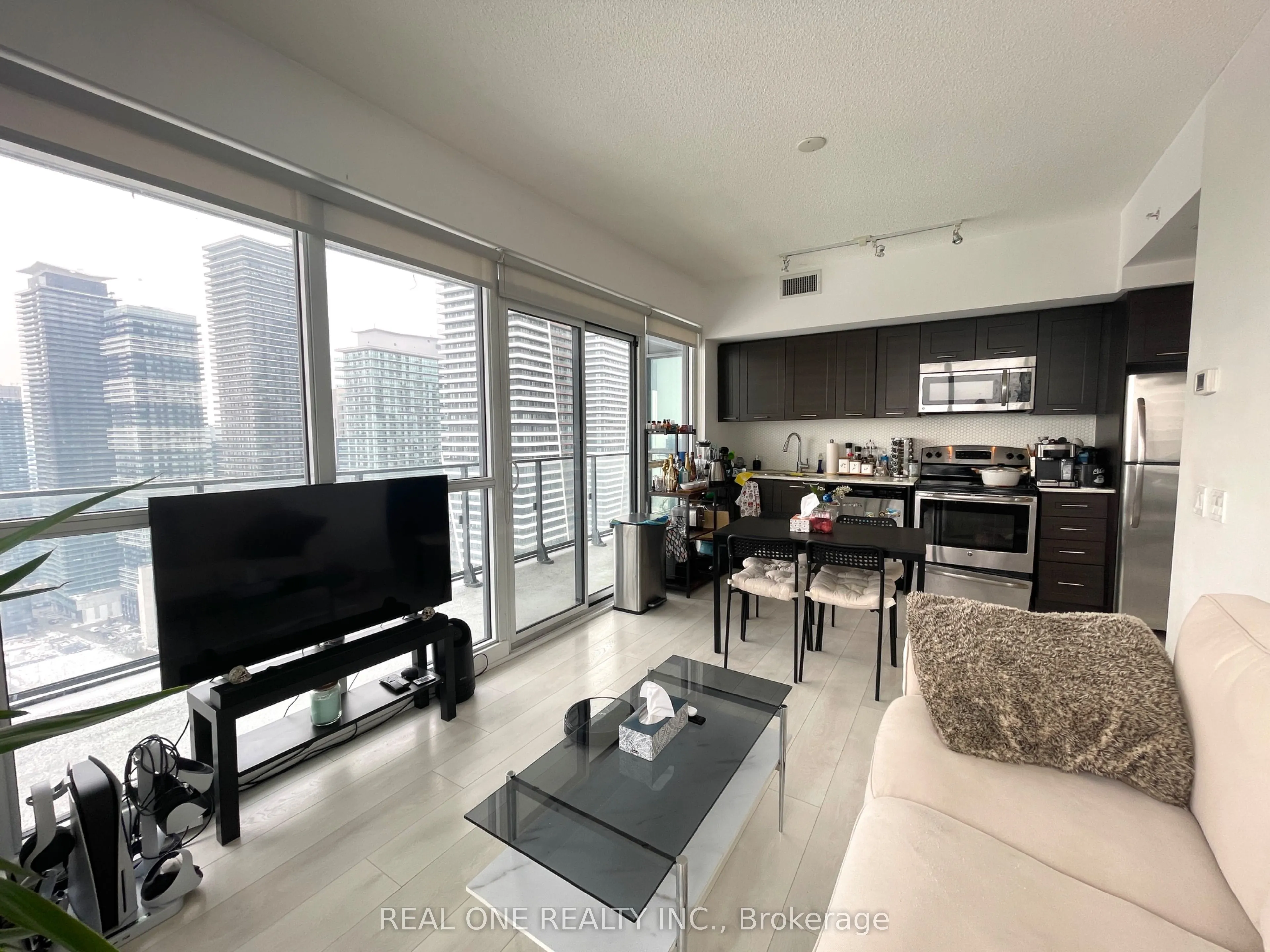 2200 Lake Shore Boulevard W, #3907