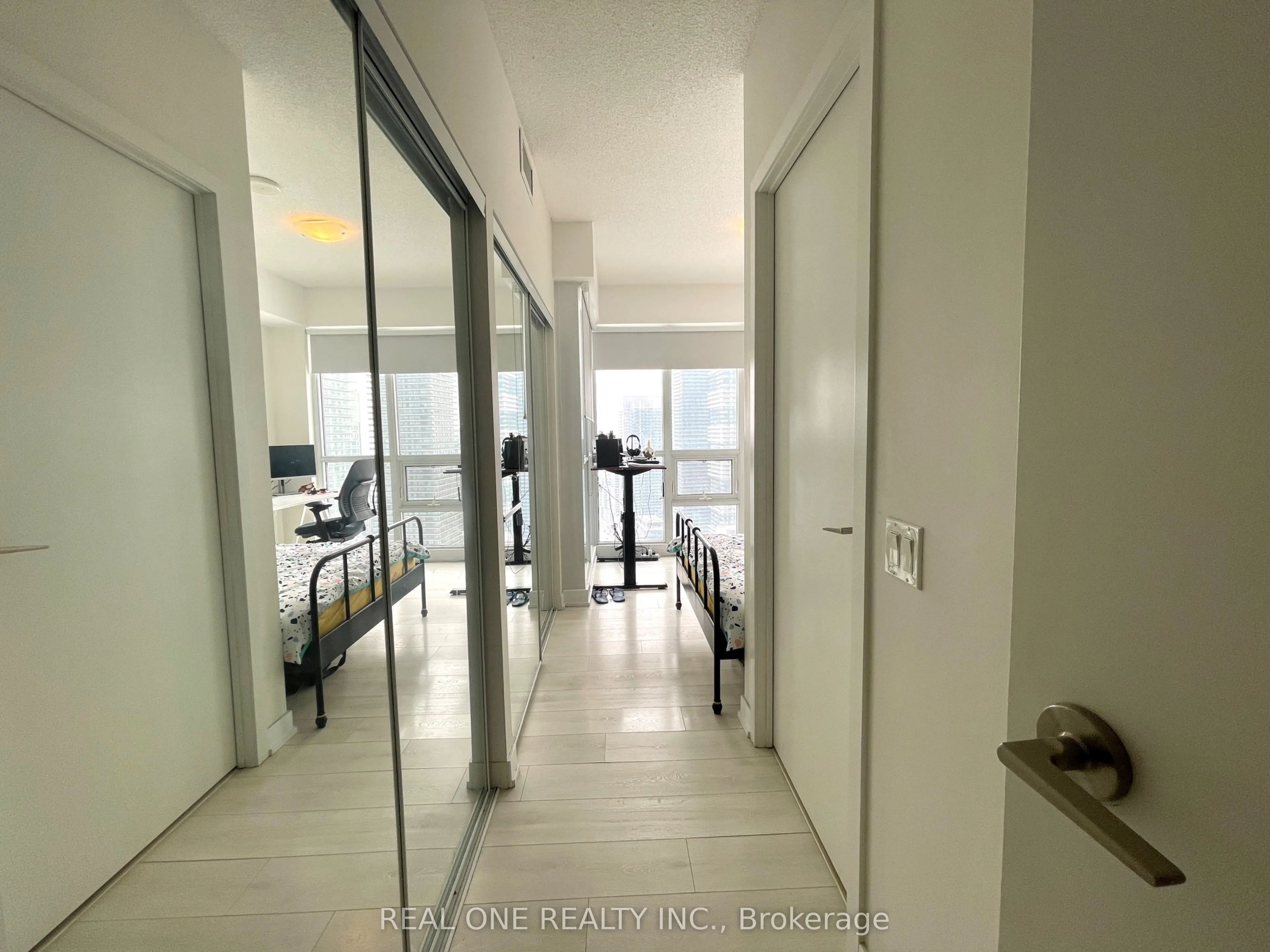2200 Lake Shore Boulevard W, #3907