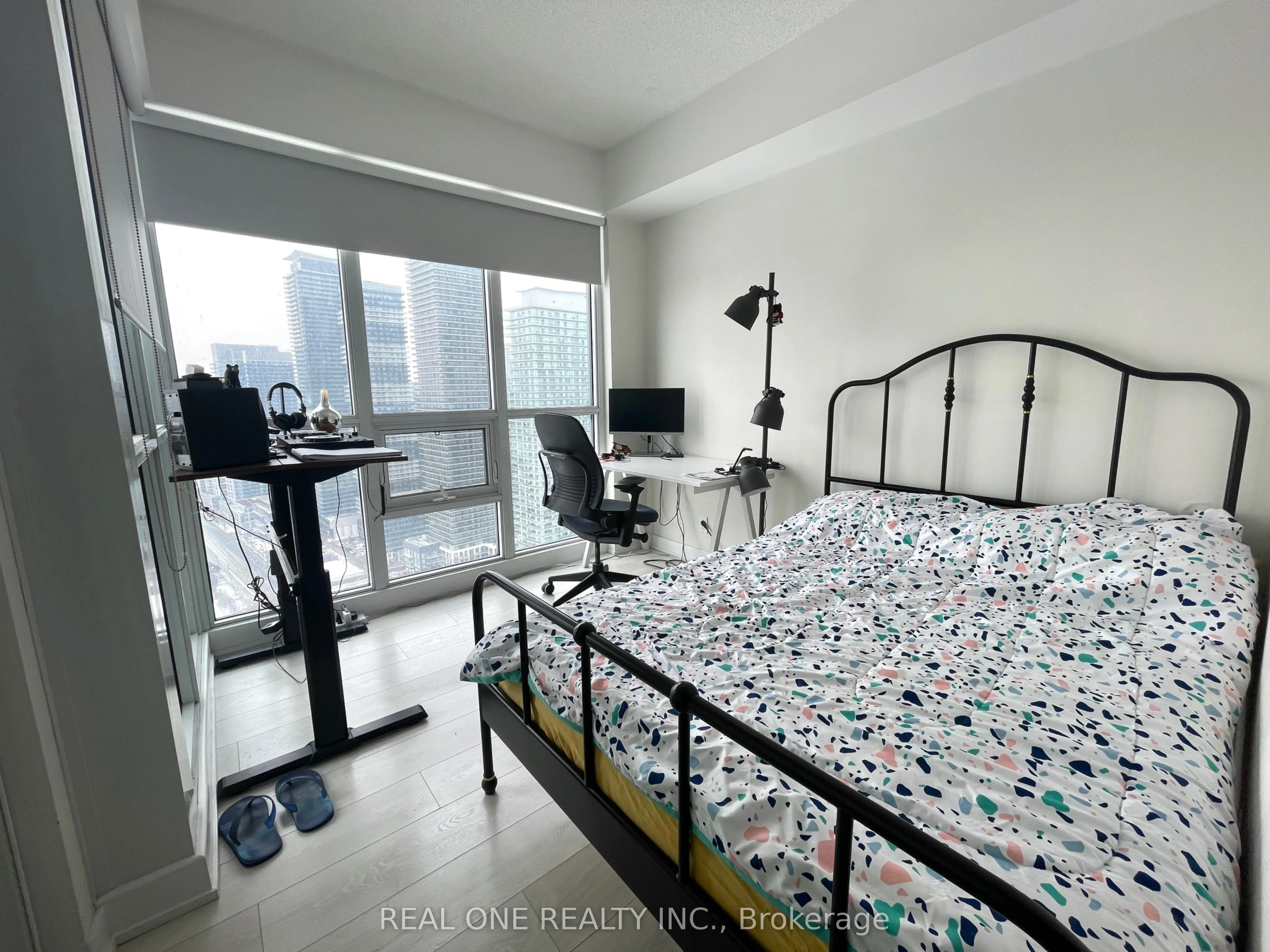 2200 Lake Shore Boulevard W, #3907