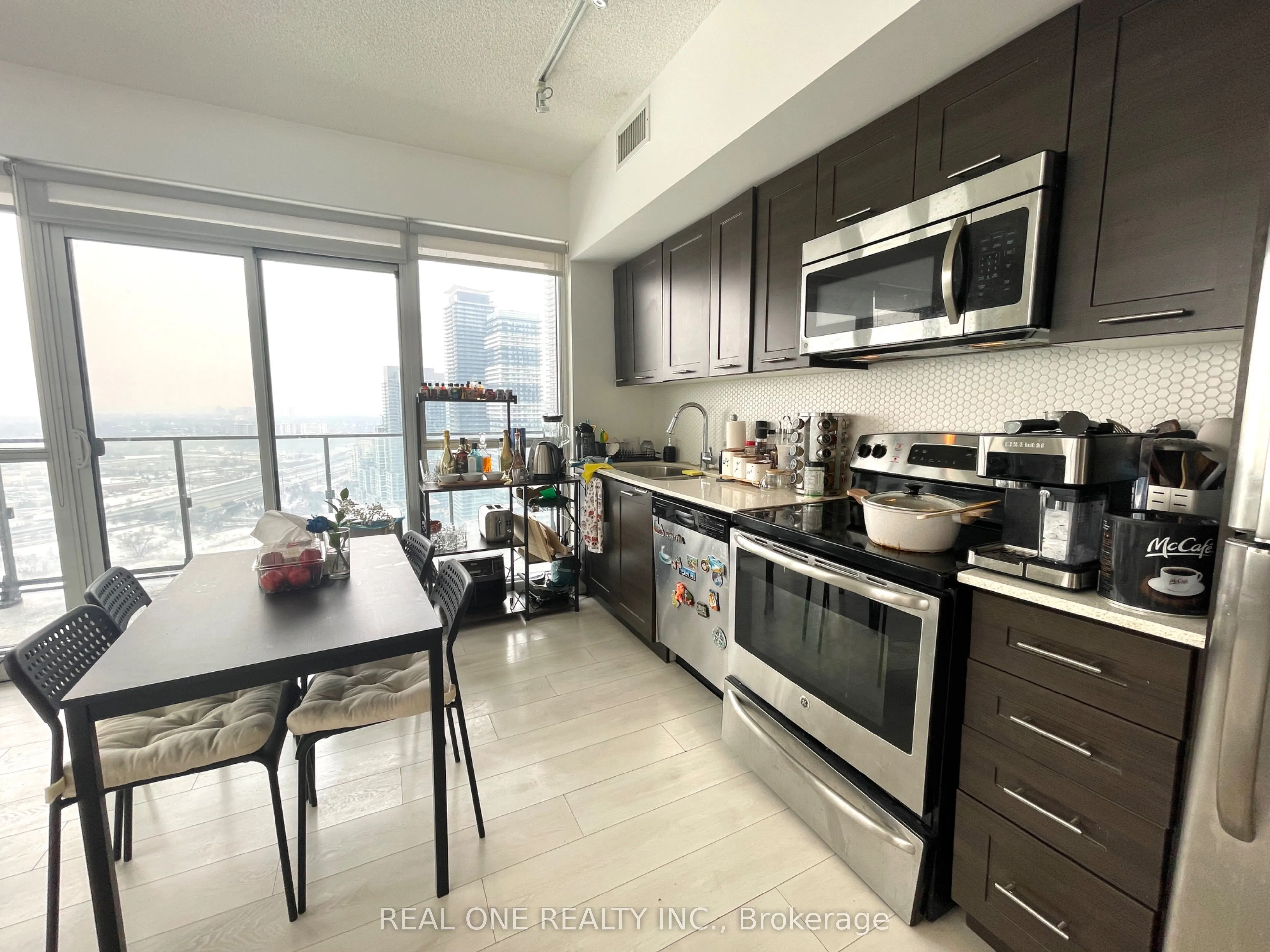 2200 Lake Shore Boulevard W, #3907