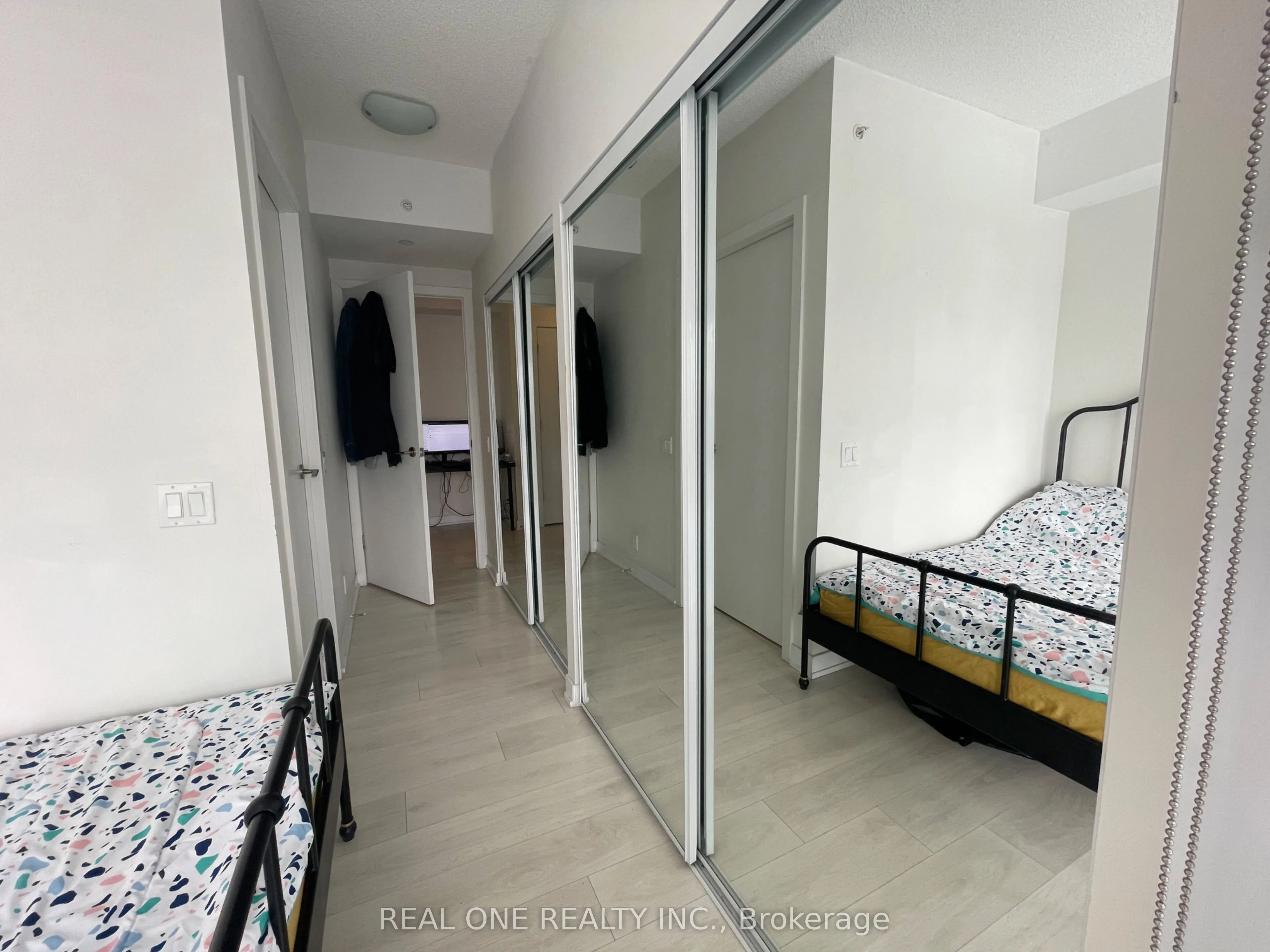 2200 Lake Shore Boulevard W, #3907