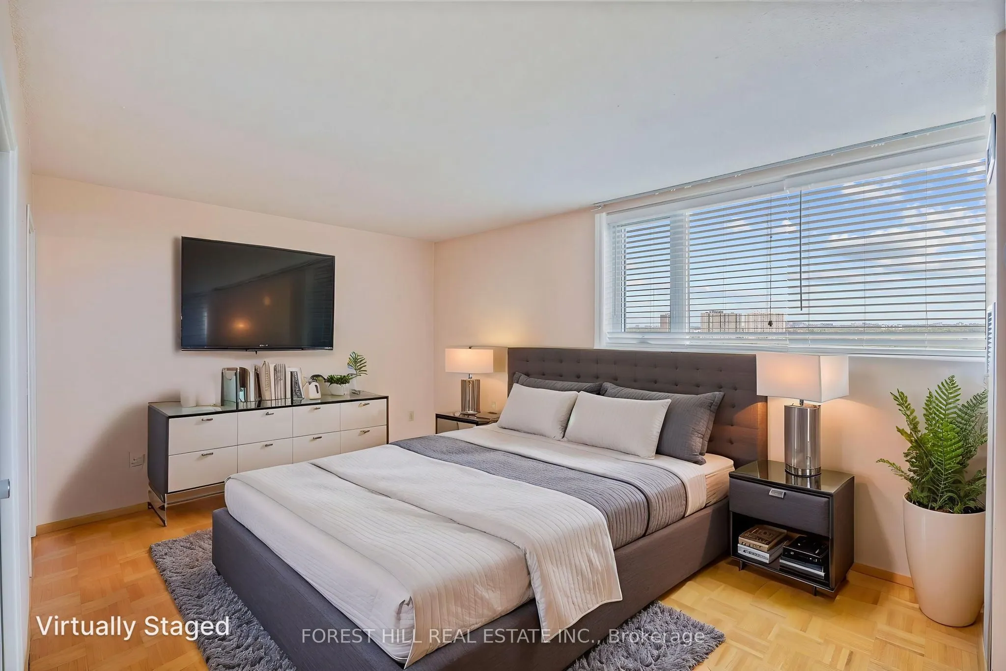 270 Scarlett Road, #1701