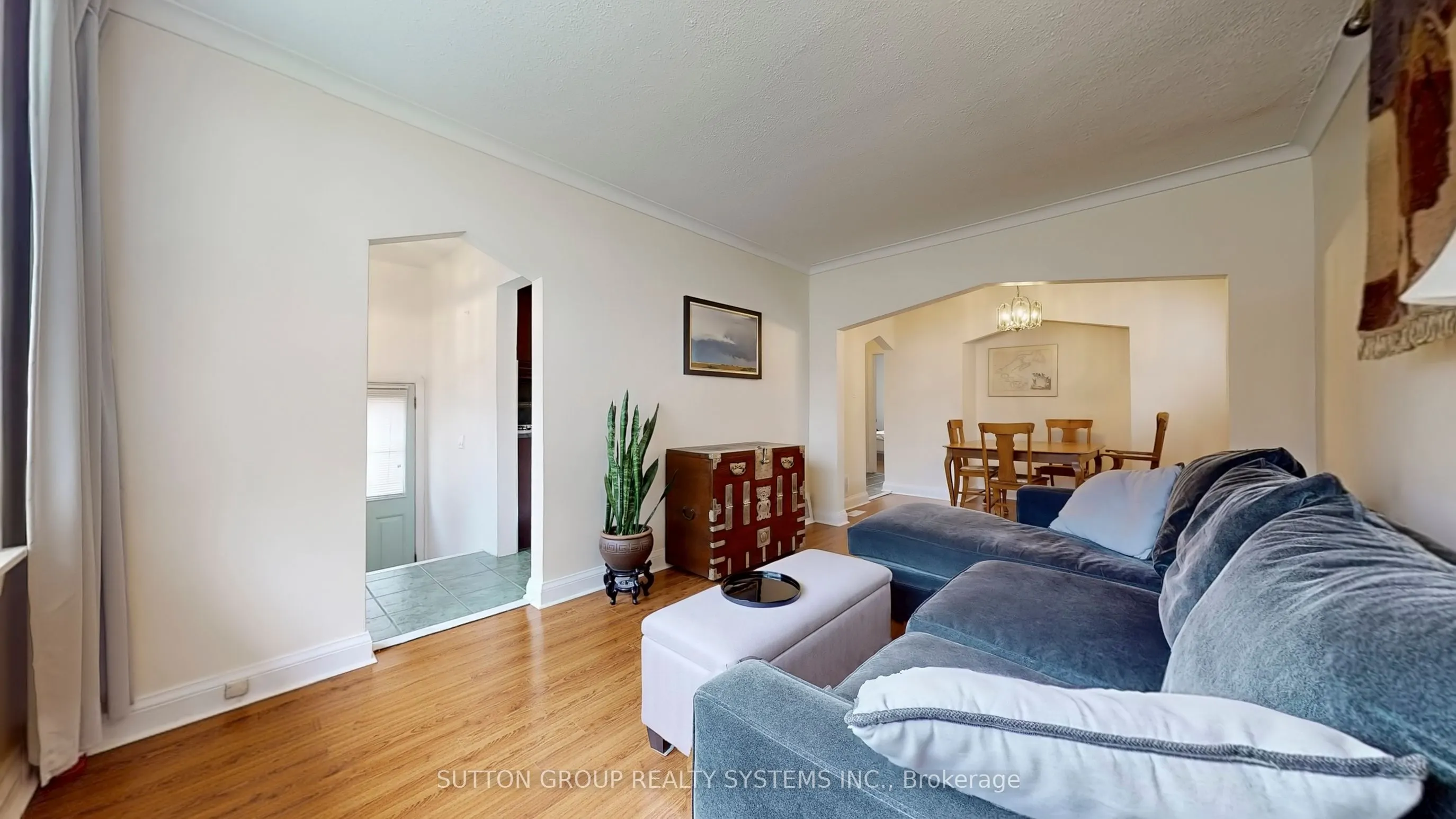 129 Lonborough Avenue
