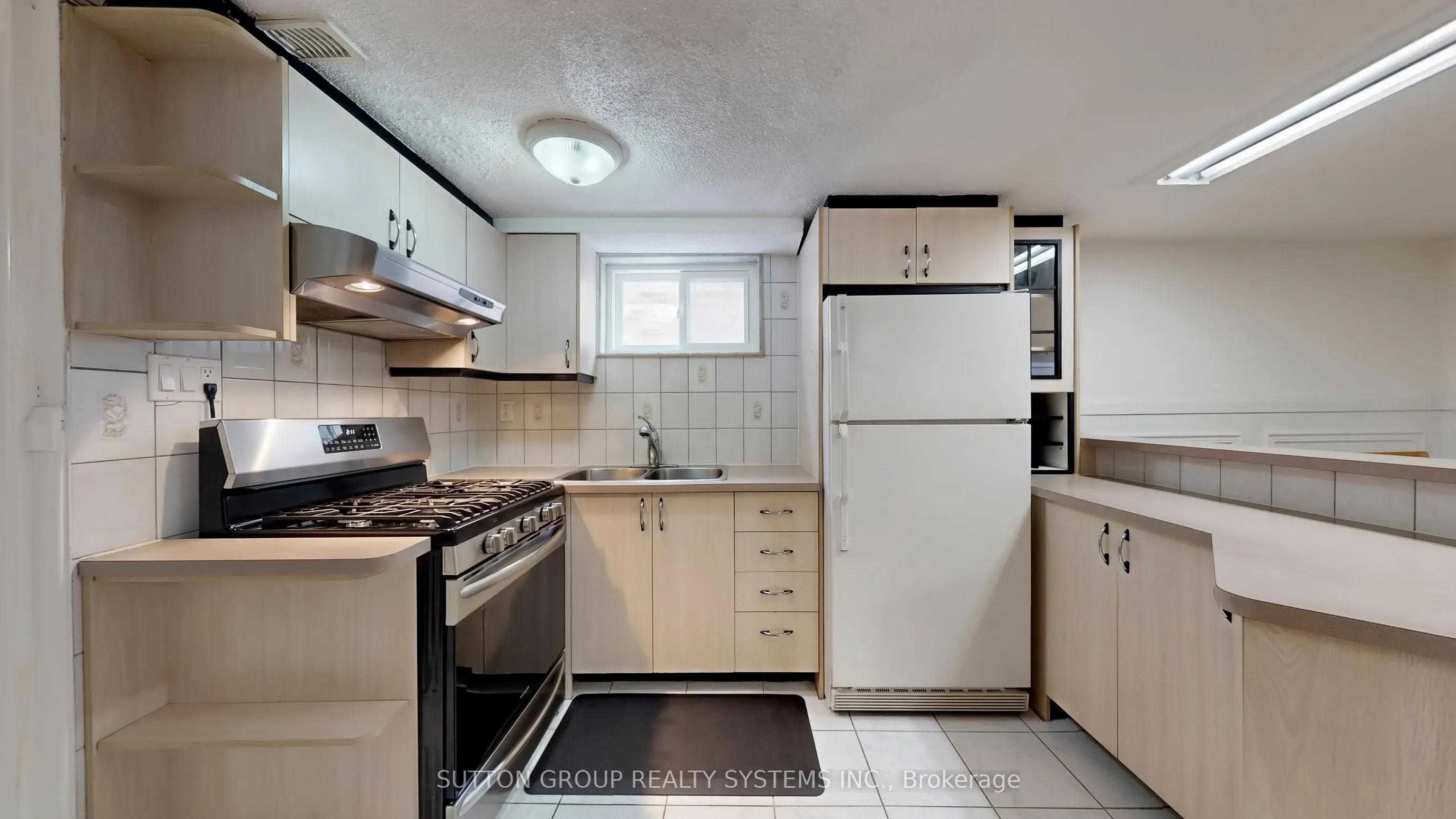 129 Lonborough Avenue