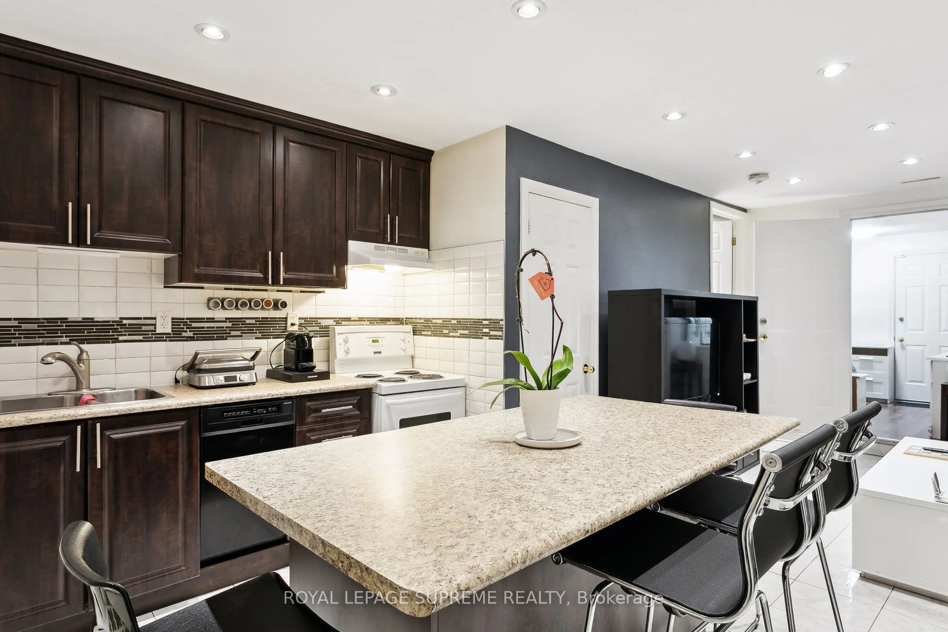 26 Guestville Avenue