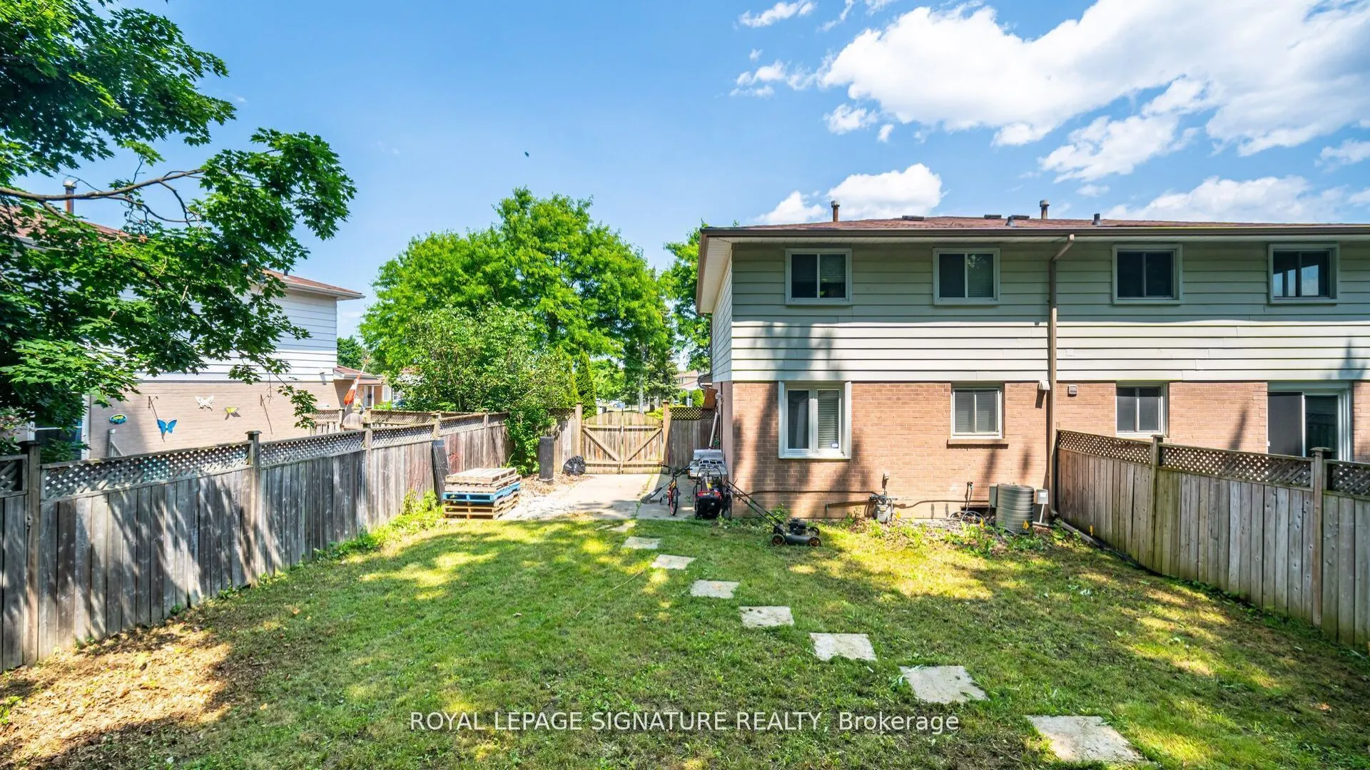 71 Mandarin Crescent N