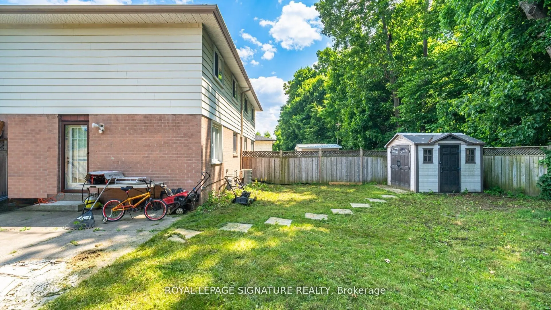71 Mandarin Crescent N