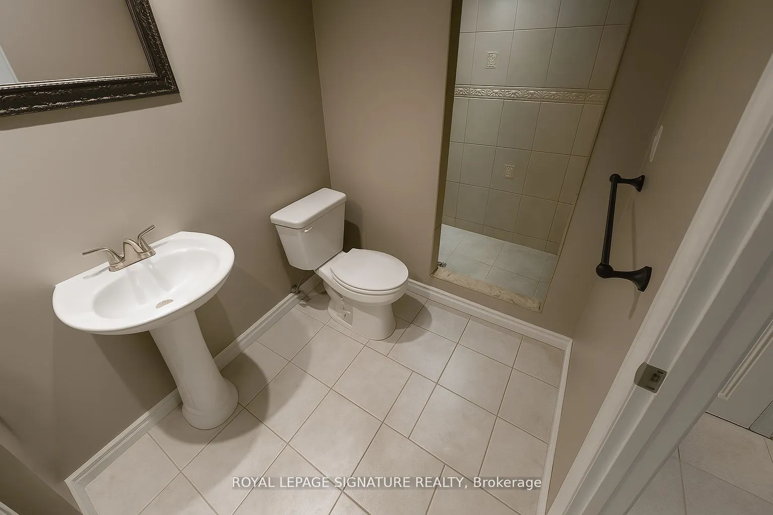 71 Mandarin Crescent N