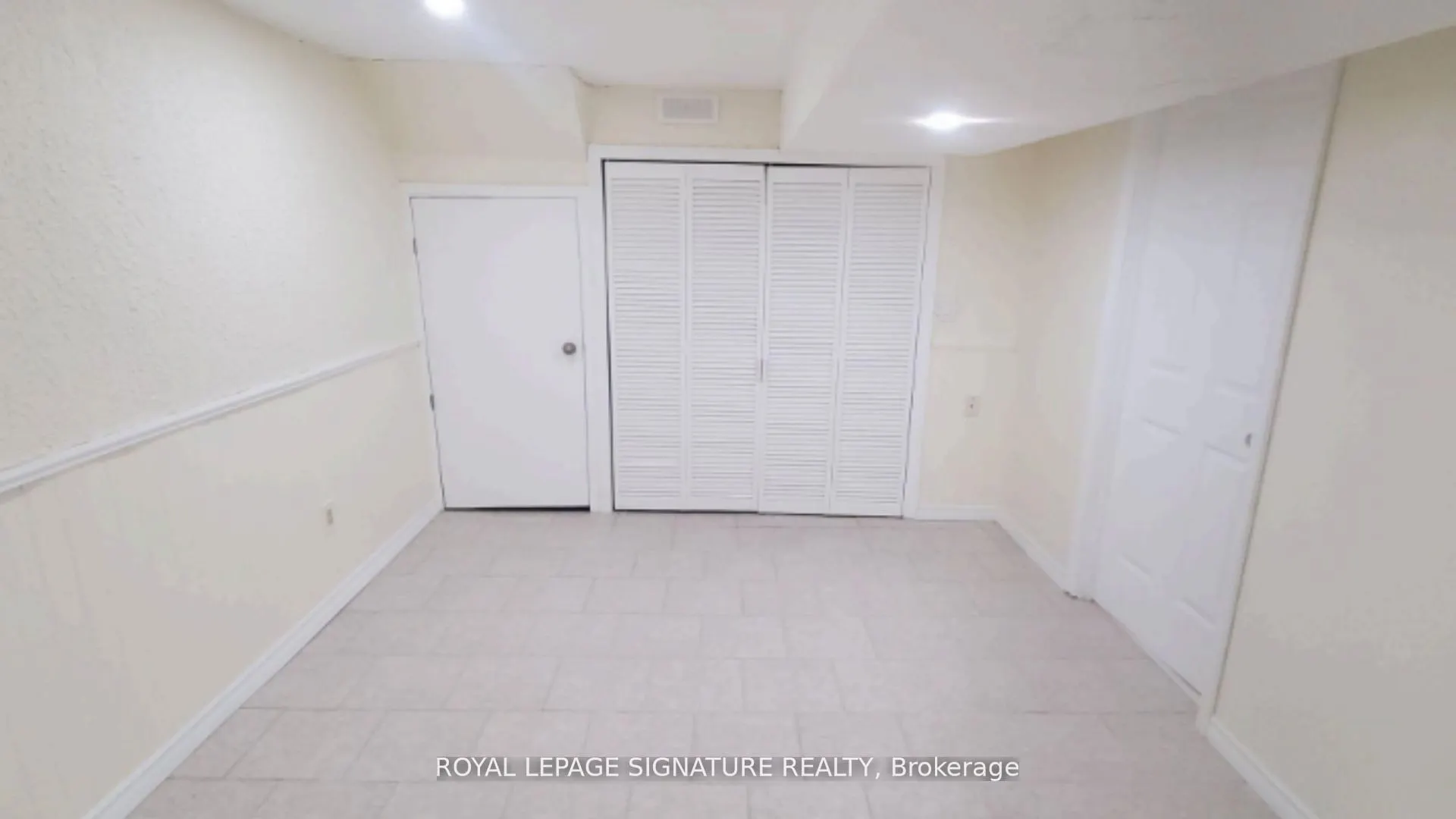 71 Mandarin Crescent N