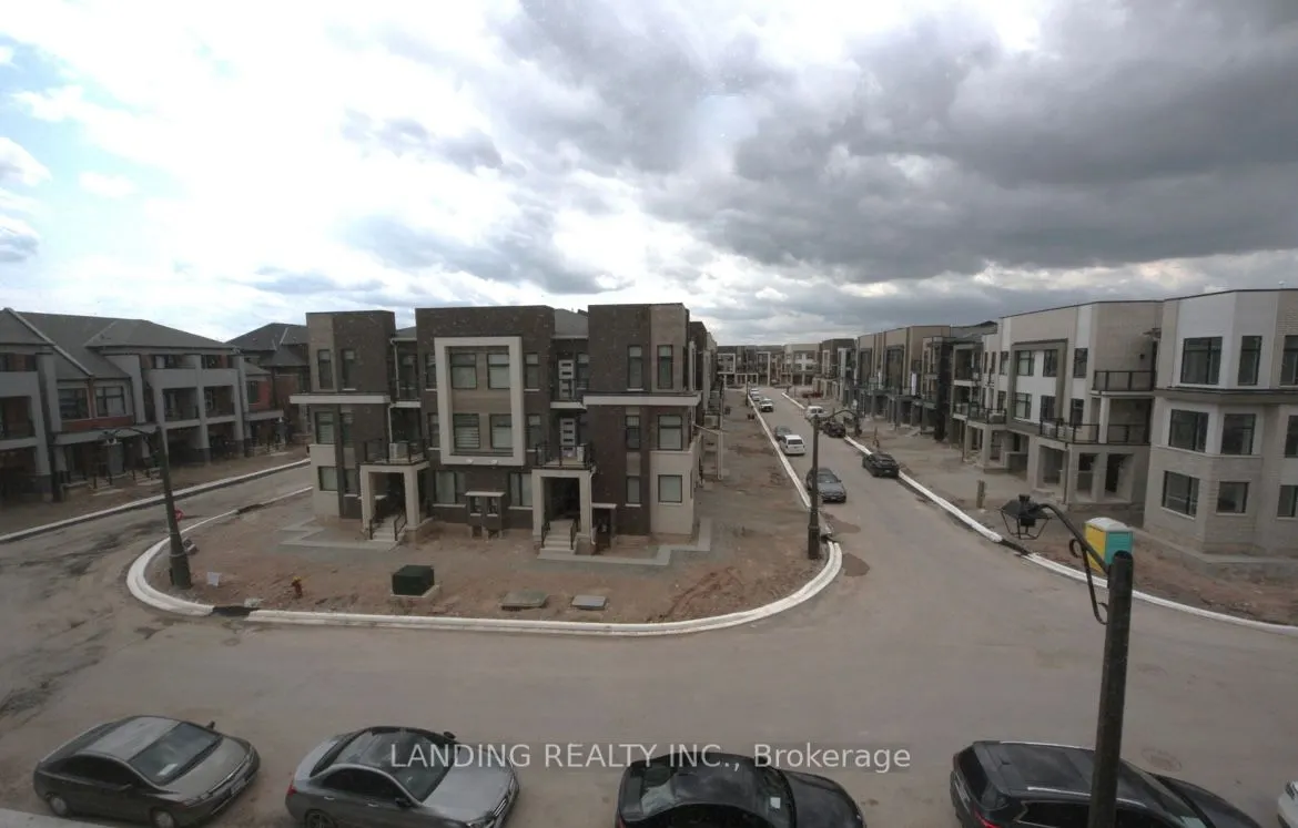 3057 Welsman Gardens