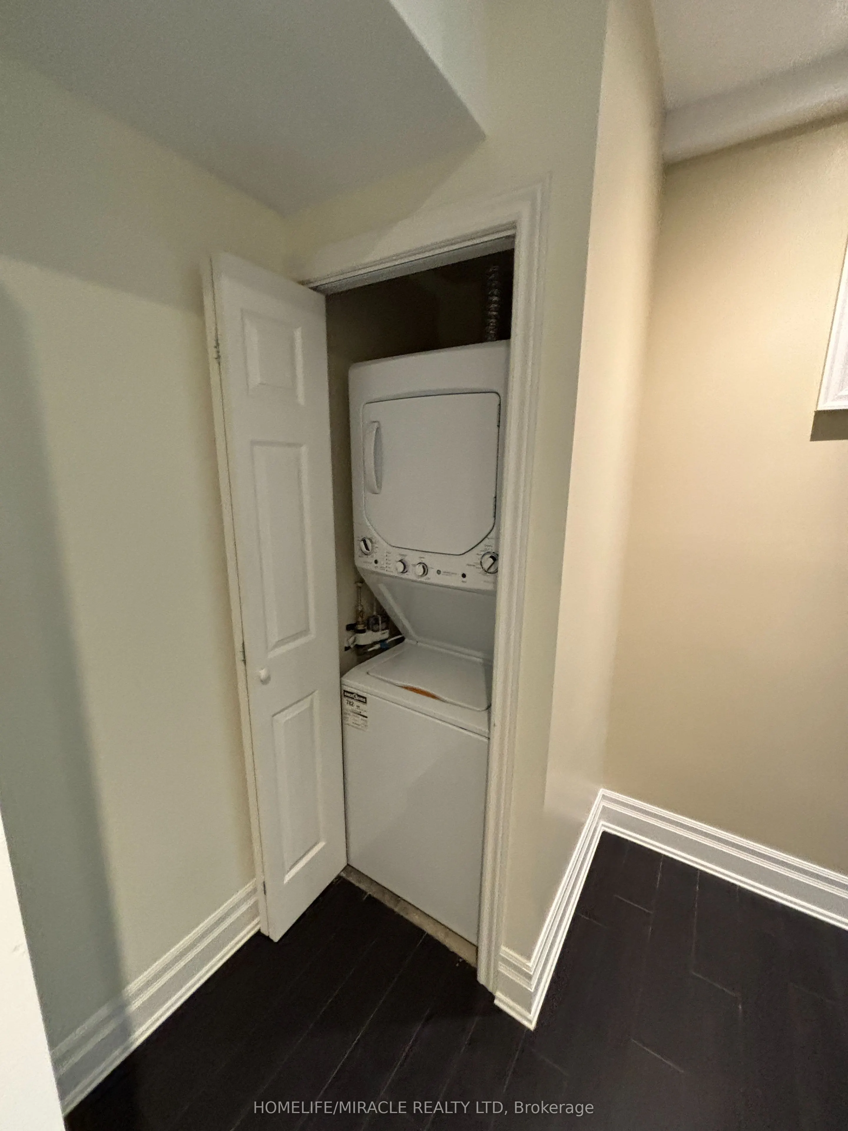 81 Chestnut Hills Parkway, #Lower