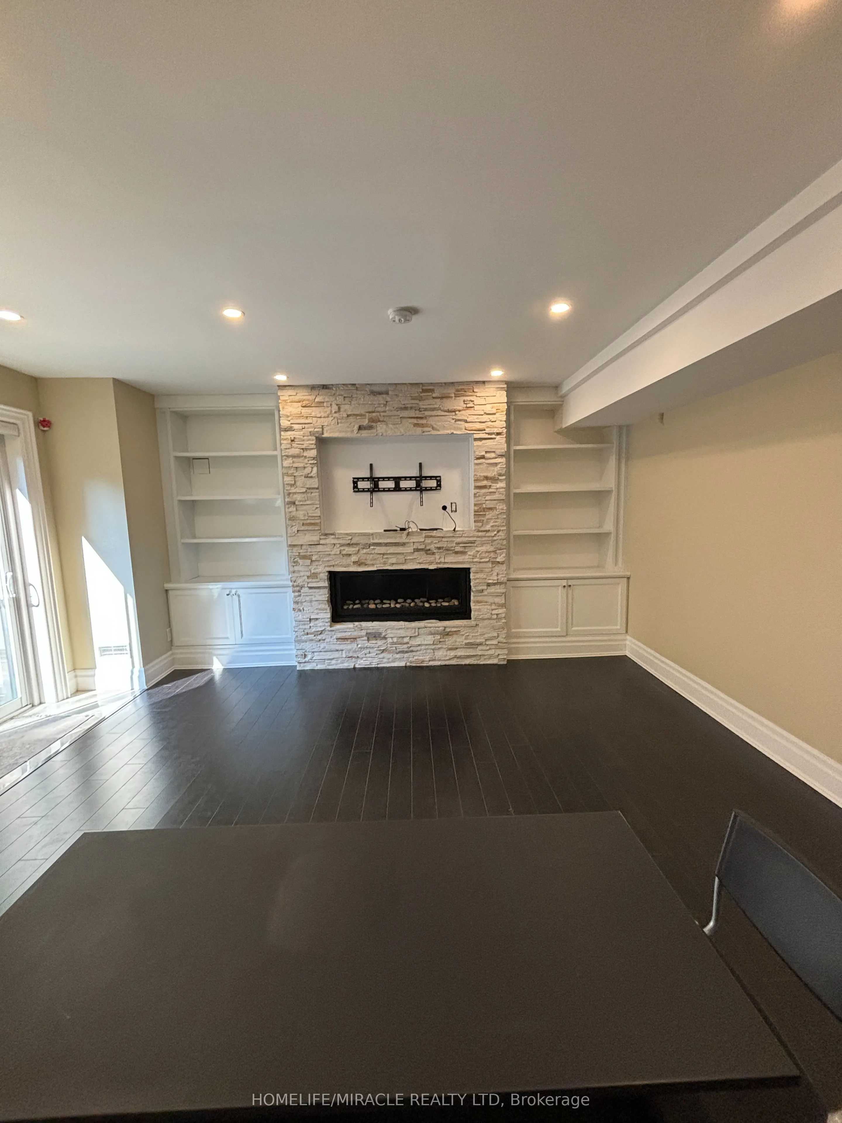 81 Chestnut Hills Parkway, #Lower