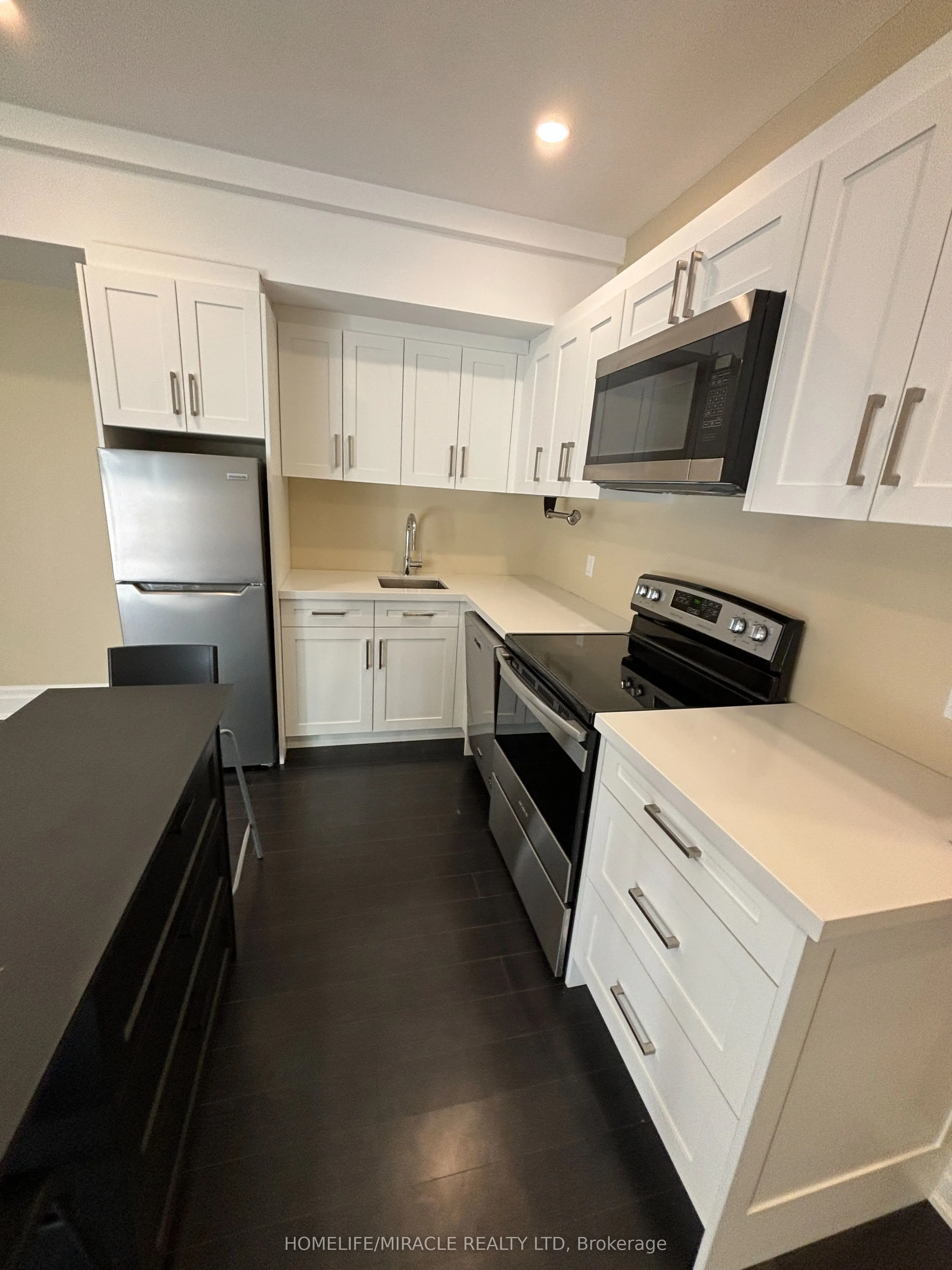 81 Chestnut Hills Parkway, #Lower